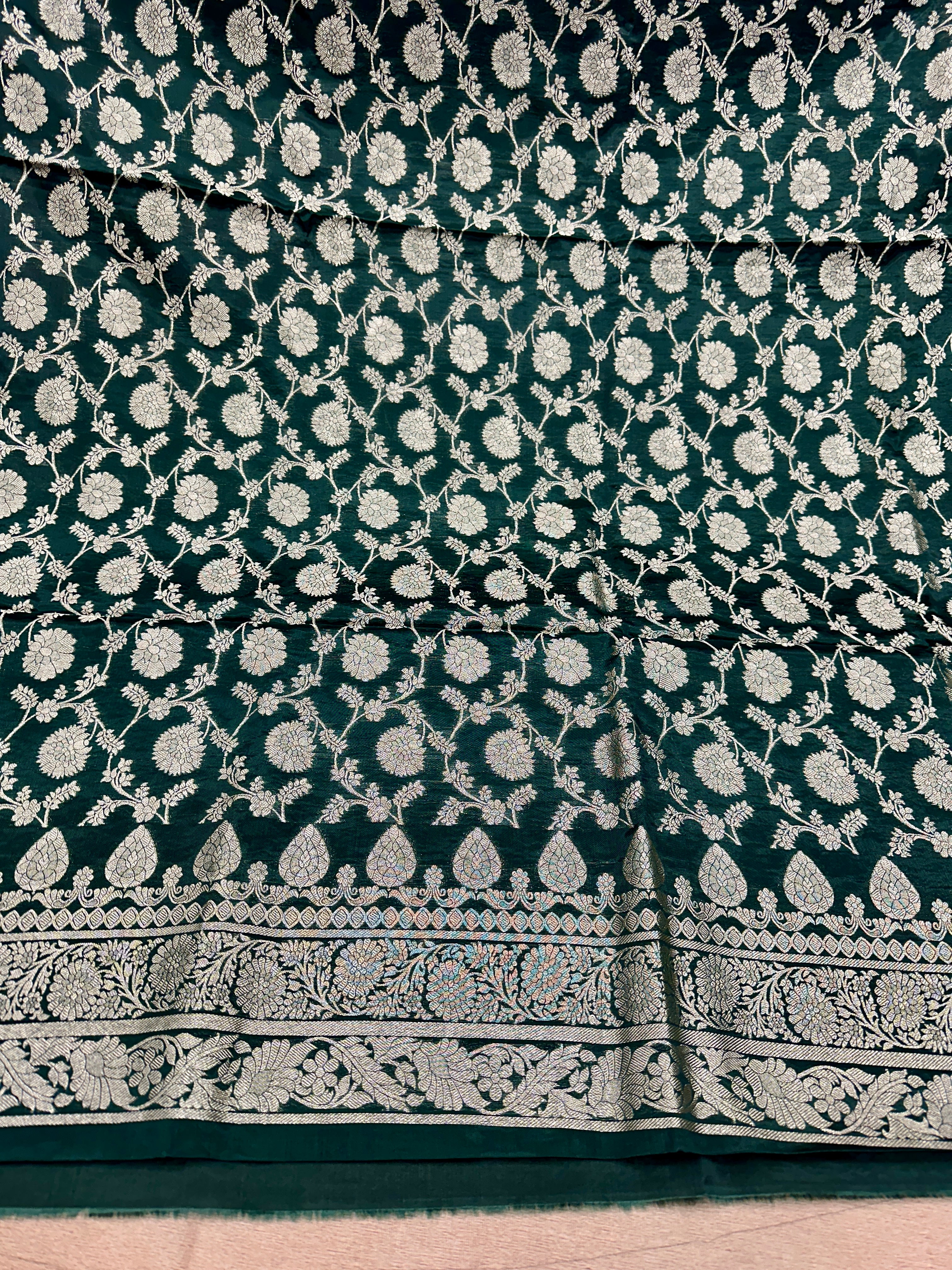 ✨ Banarasi Jacquard Gap Buti HO Silk 3-Piece Unstitched Dress Material MSS23