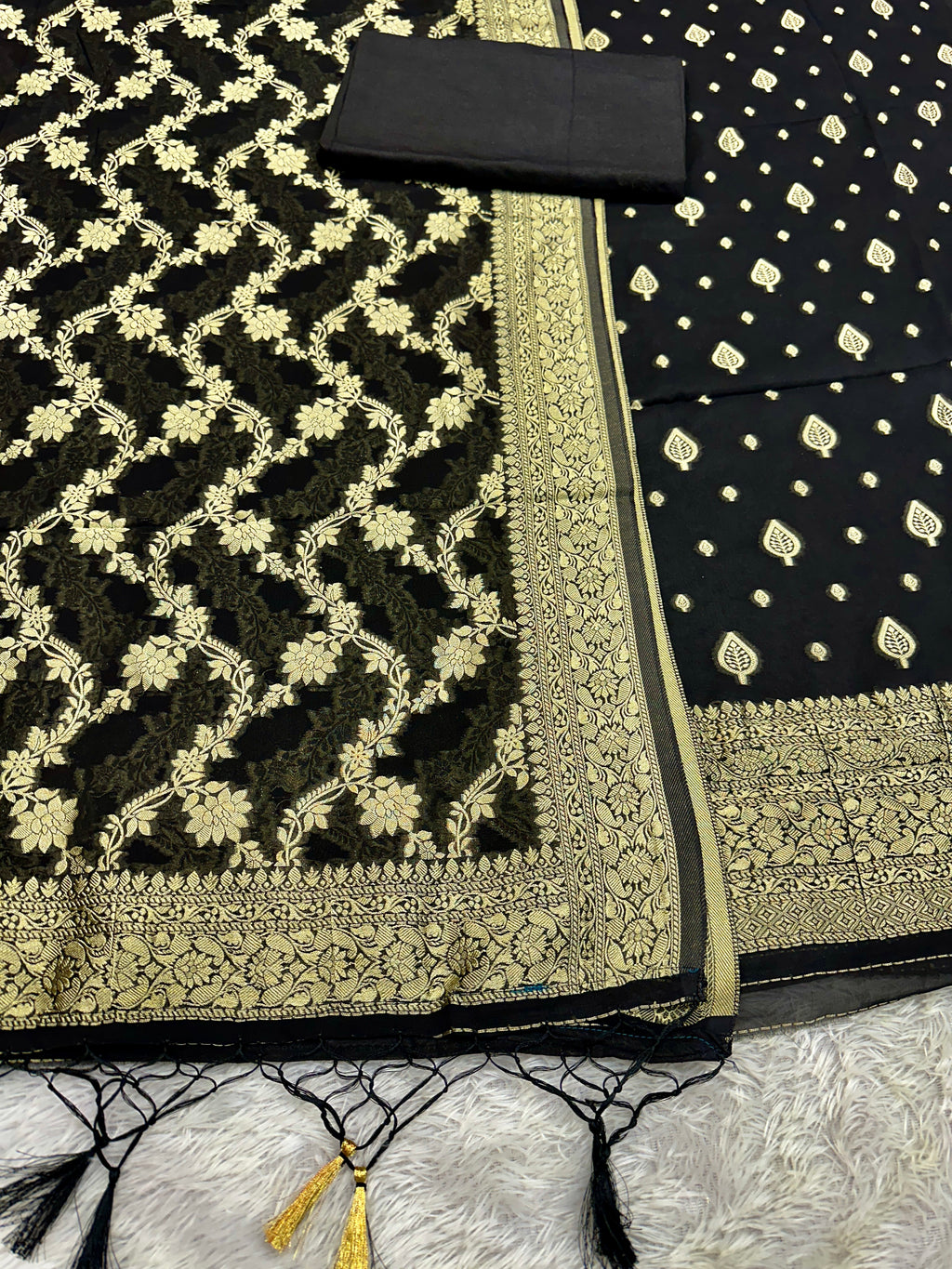 Banarasi Jacquard Zari Georgette Suit Dress – 3 Pc Set MSS24