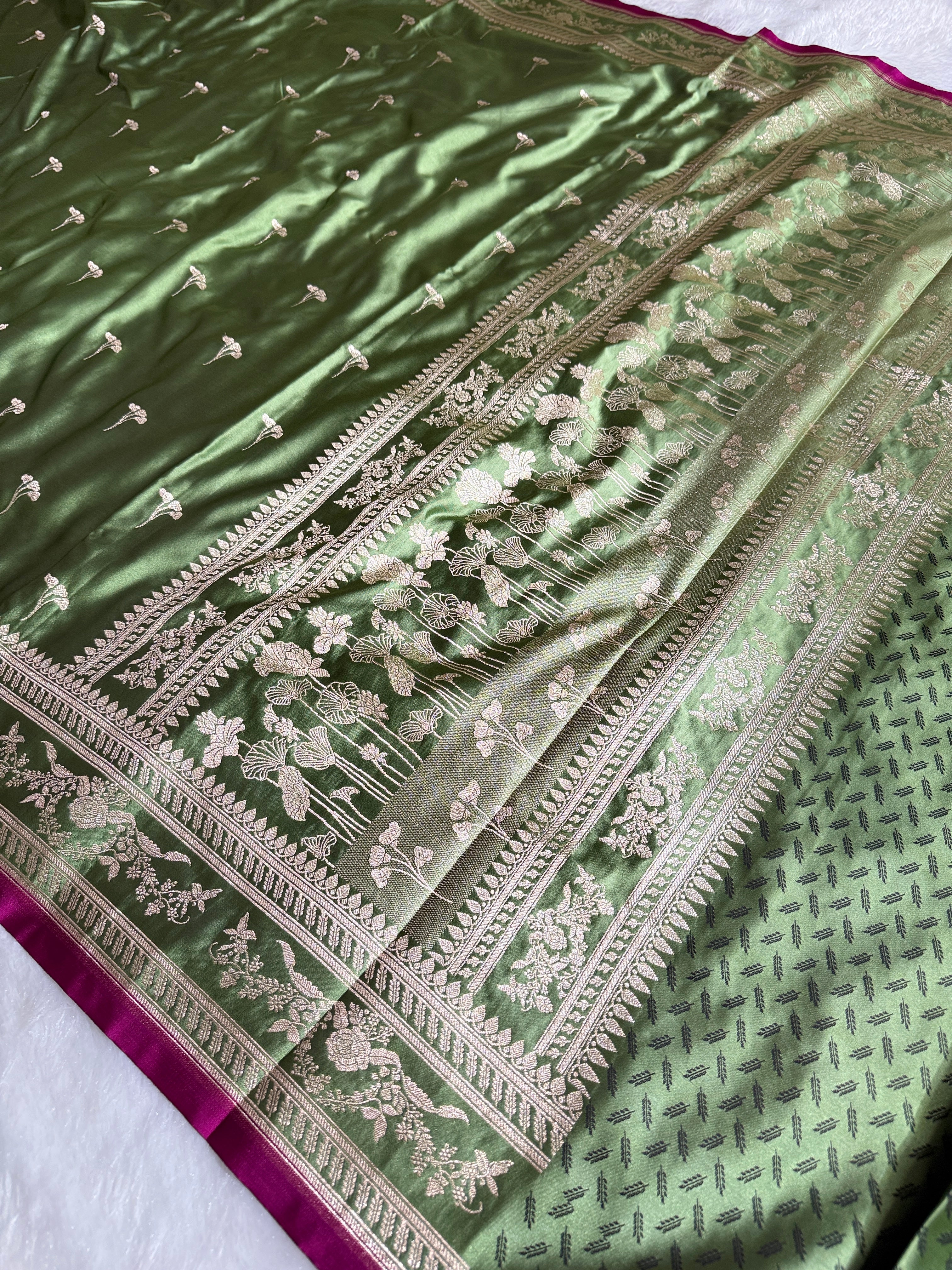 Pista Green Banarasi Mashru Silk Saree with Jacquard Woven Flower Buta & Rupa Sona Zari Finish MKS086