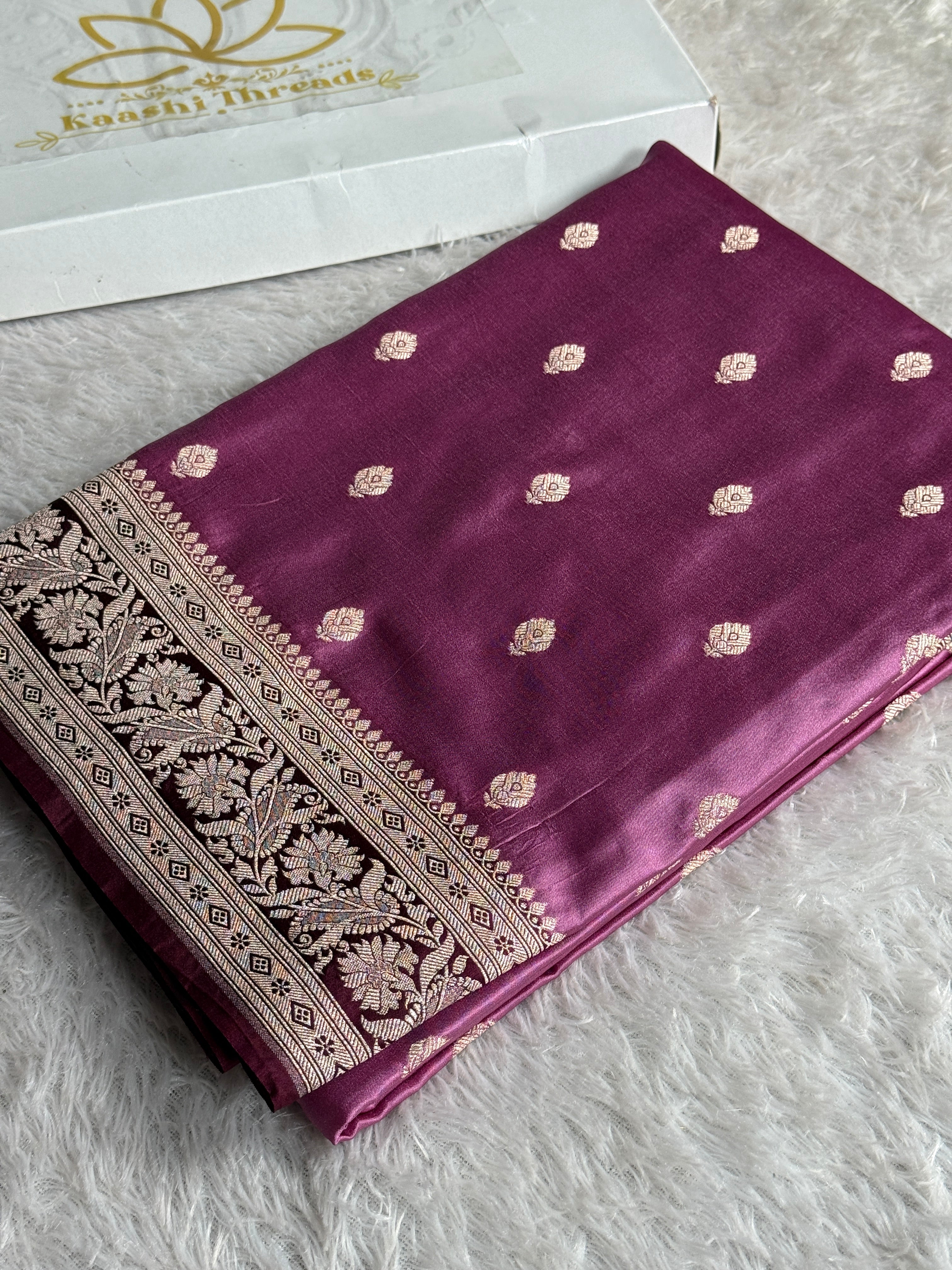 Elegant Gajari Pink Mashru Kataan Silk Banarasi Saree with Brown Contrast Border – MKS672