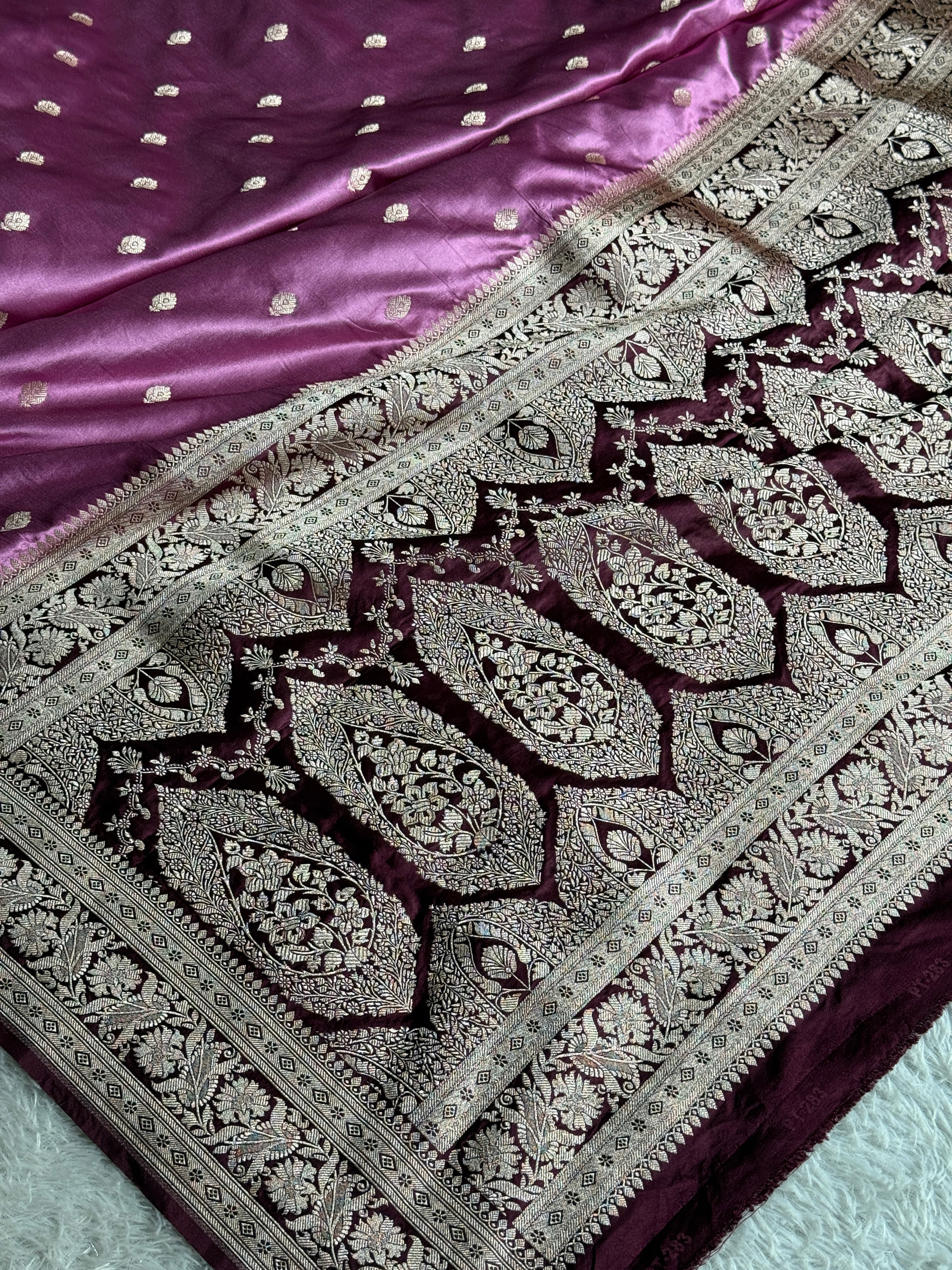 Elegant Gajari Pink Mashru Kataan Silk Banarasi Saree with Brown Contrast Border – MKS672