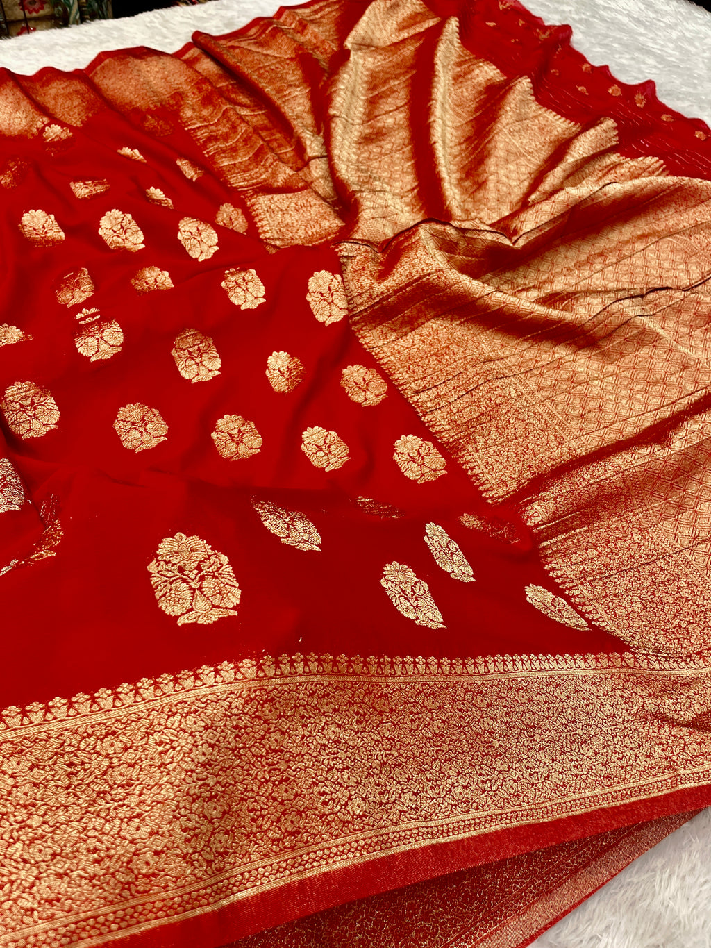 Chinon Silk Royal Buta   Design Red color  Saree CN08