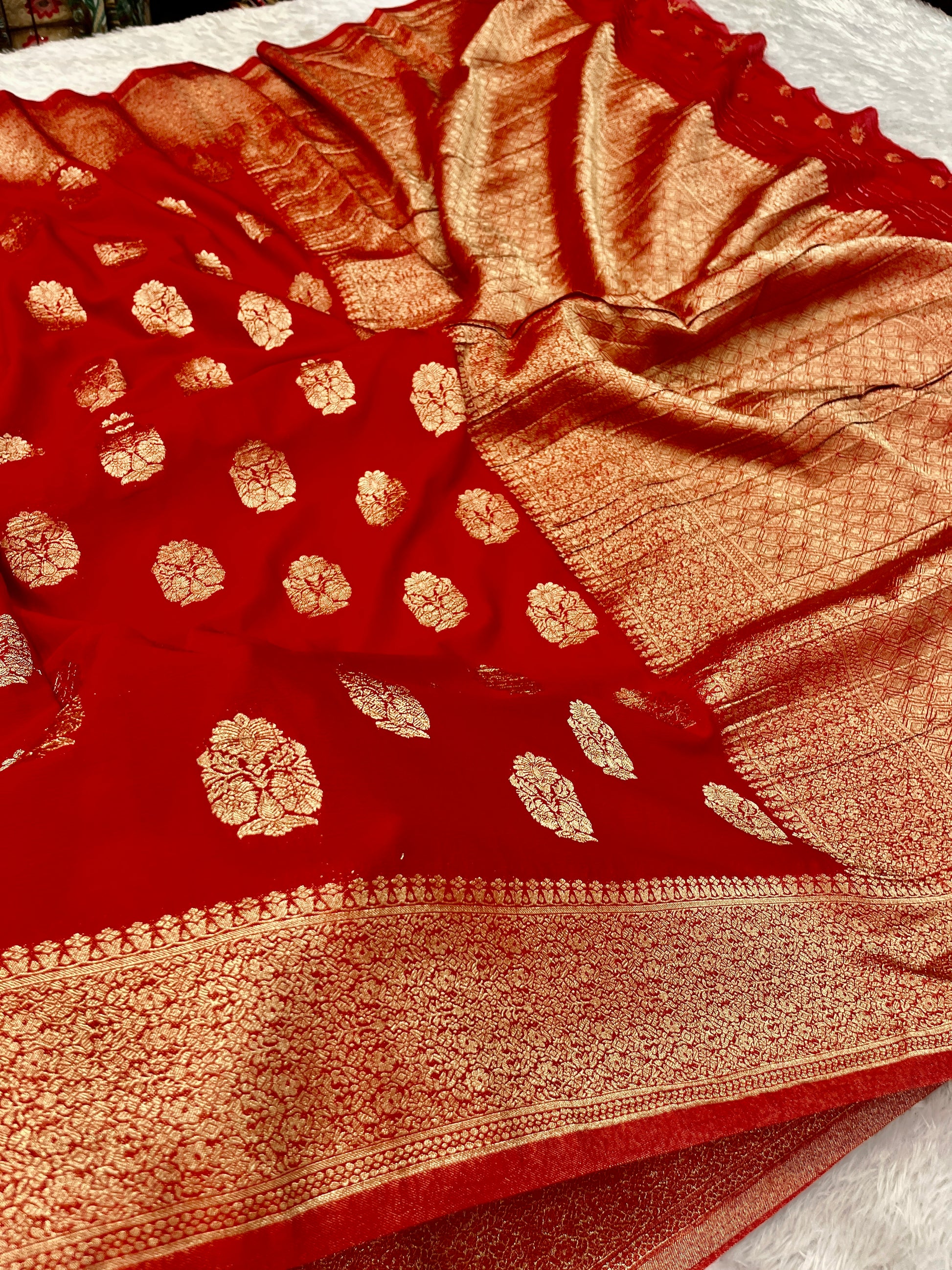 Chinon Silk Royal Buta   Design Red color  Saree CN08