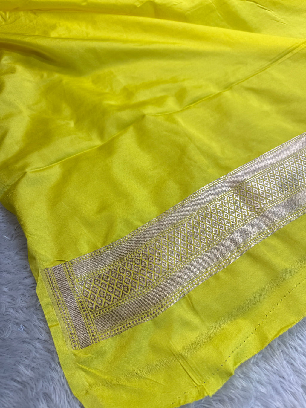Lemon Banarasi Mashru Silk Saree with Jacquard Woven Raw Mango Buta Design MKS097