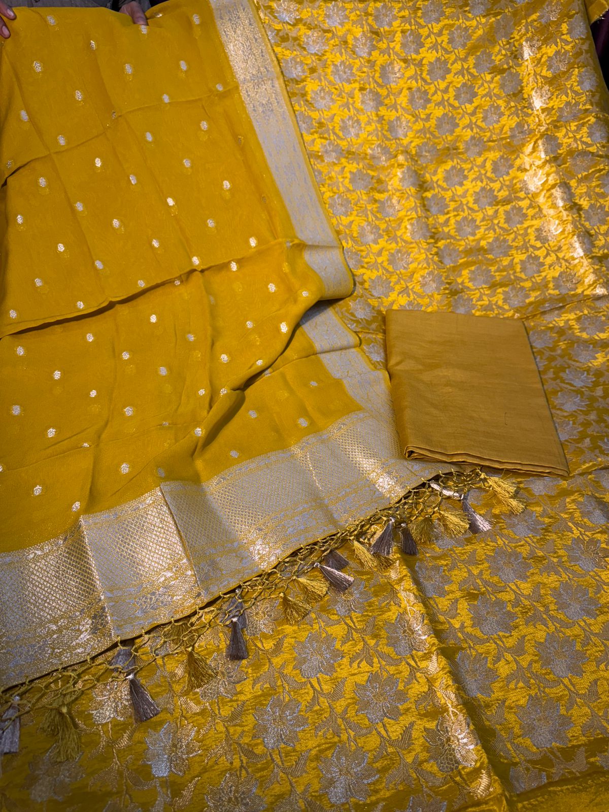 Fancy Banarsi Ladies Suits ST101