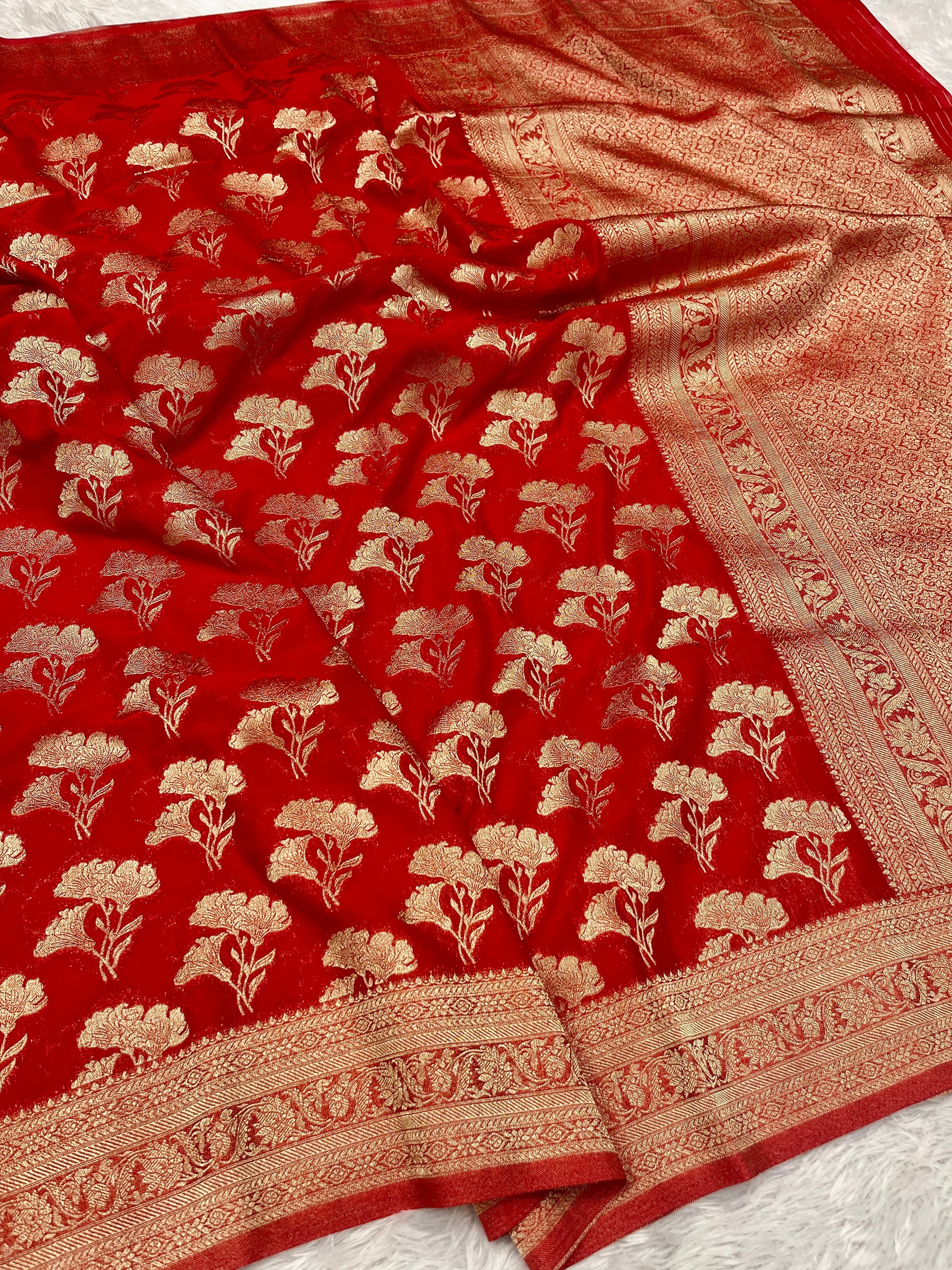 Chinon Silk Dual Flower Design Red  Color Saree CN05