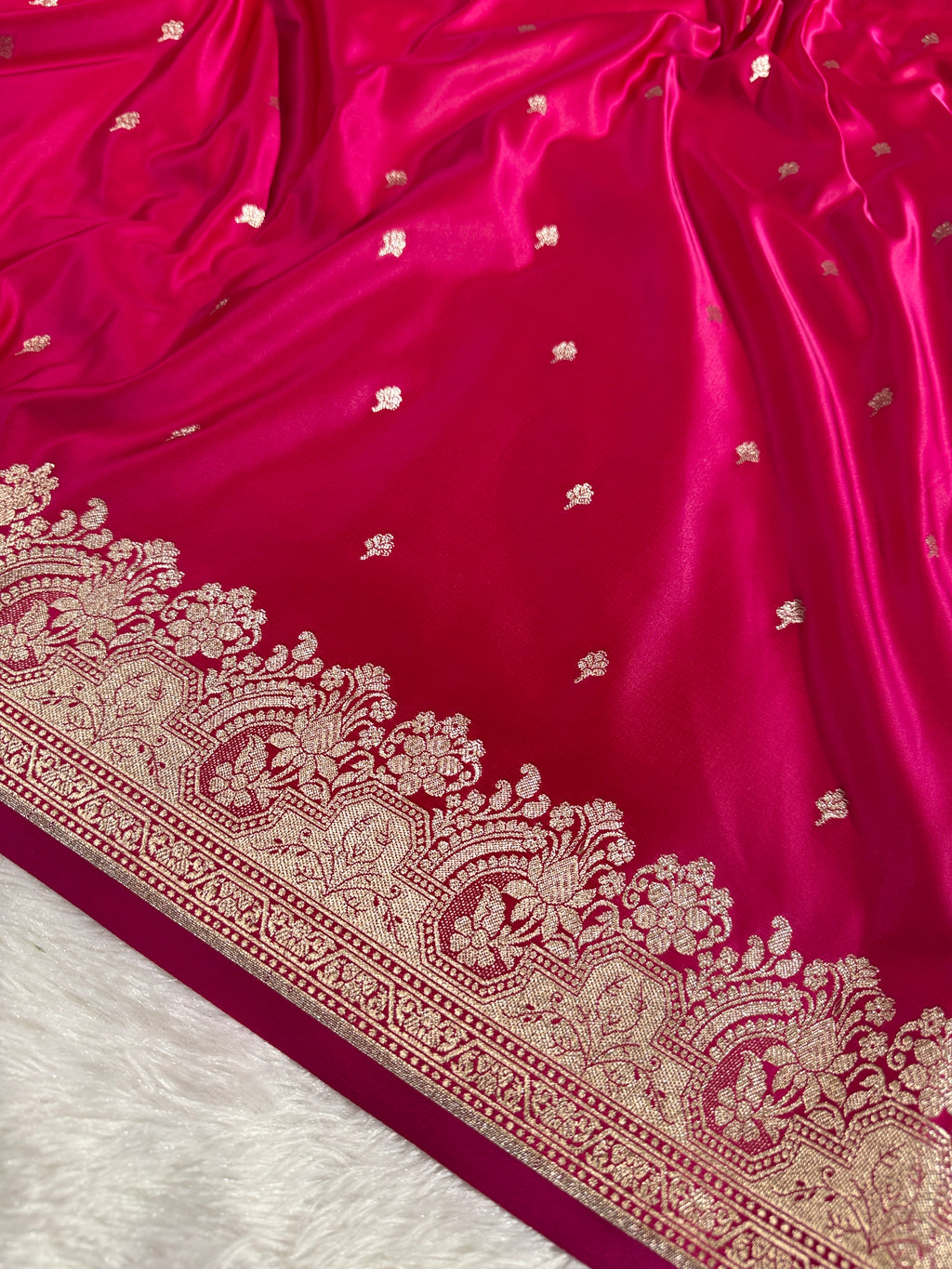 Reddish Pink Banarasi Mashru Silk Saree with Jacquard Woven Designer Buti Pattern MKS025