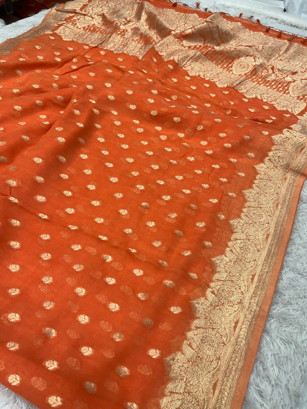 Banarsi Pure Natural Georgette Traditional Buta Design VSG04