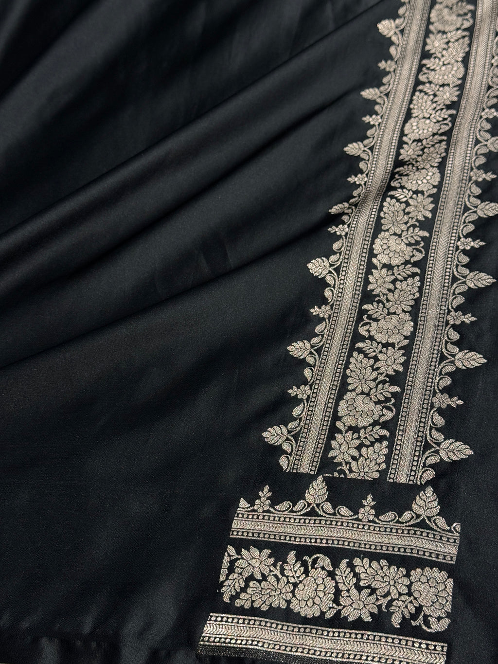 Mashru Kataan Silk Banarasi Saree with Buta Weaving & Diamond Work MKS726