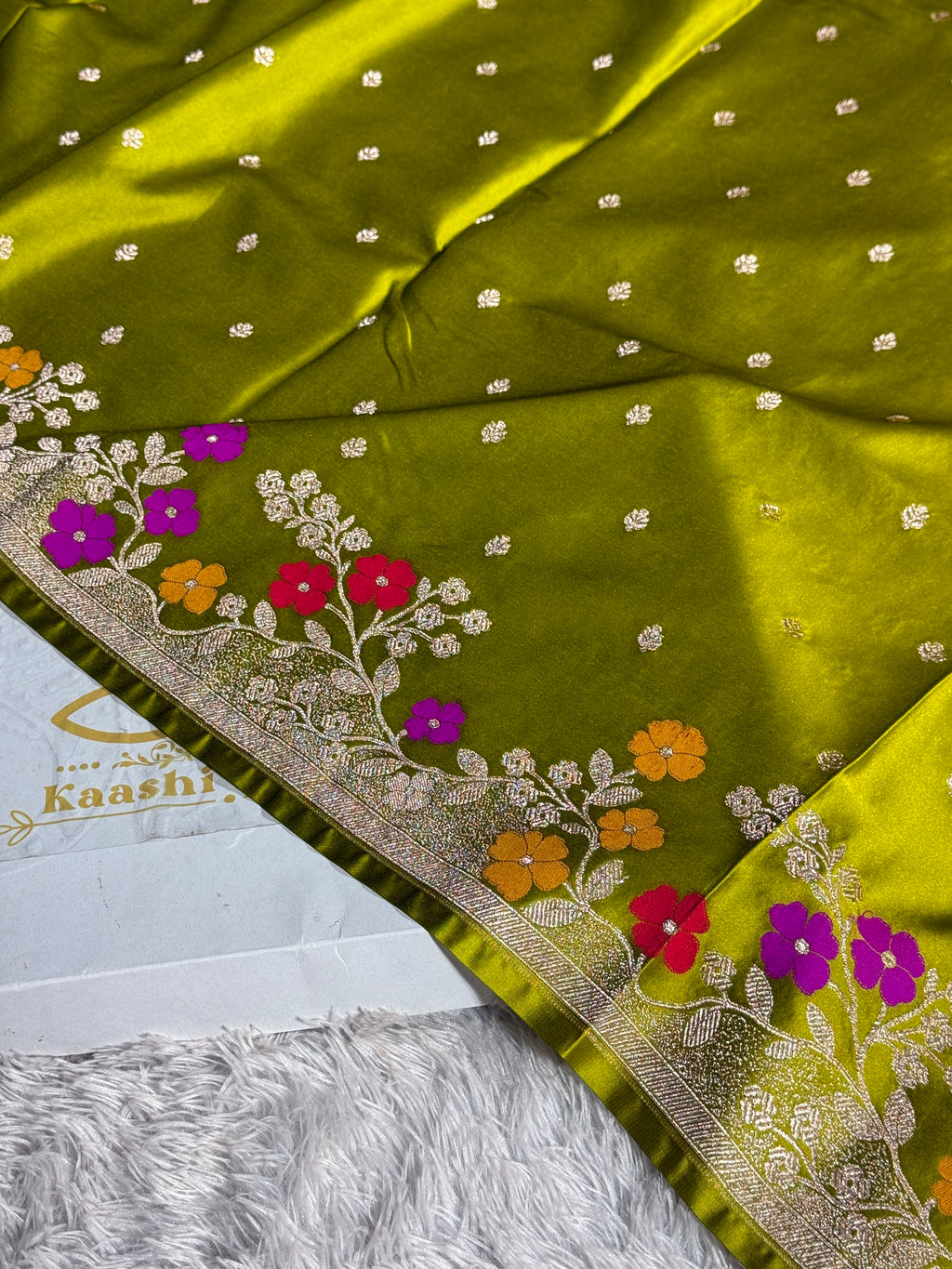 Mehndi Green Mashru Kataan Silk Saree with Zari Boota & Meenakari Border | Rich Pallu Designer Saree | MKS616