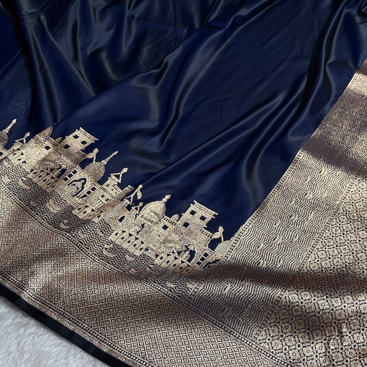 Mashru Kataan Silk Saree with Ghats Woven Design, Ikkat Border & Rich Zari Pallu – MKS406