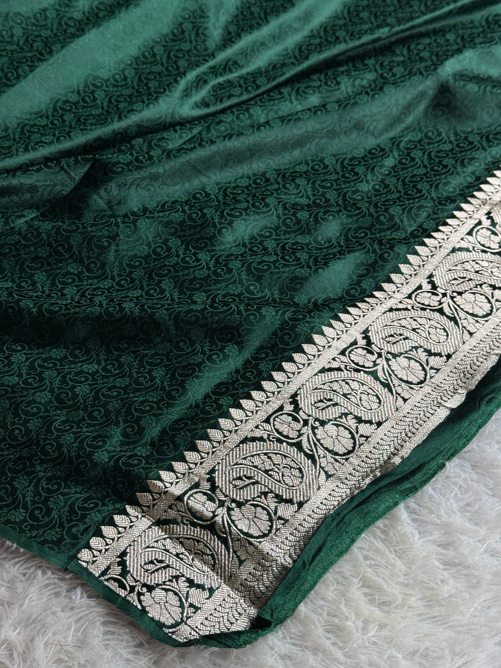 Pista green with bottle Green Mashru Kataan Silk Saree with Buta Woven Design MKS651