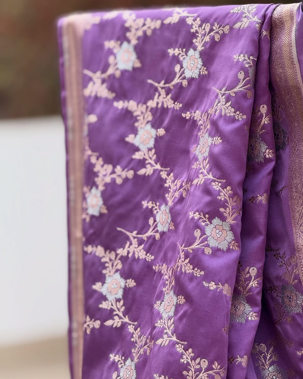 Banarasi Mashru Kataan Silk Saree Featuring Jaal Weave with Silver Zari Meena Work & Rich Pallu – MKS414