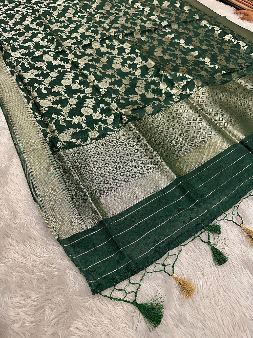 ✨ Banarasi Jacquard HO Silk 3-Piece Unstitched Dress Material MSS13