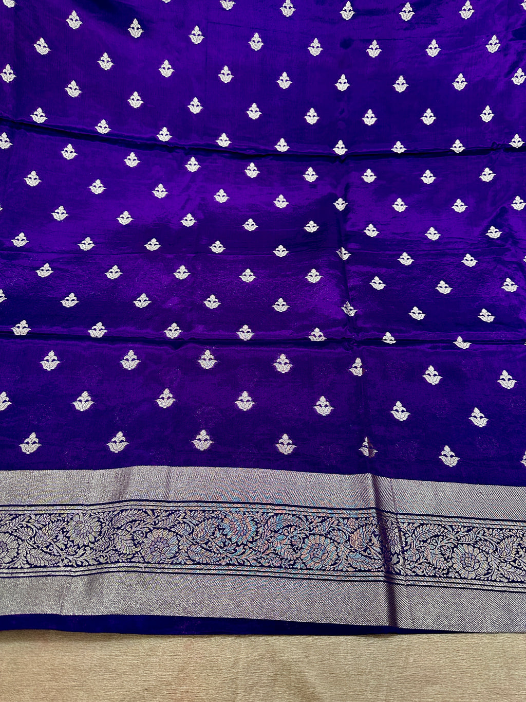 ✨ Banarasi Jacquard Gap Buti HO Silk 3-Piece Unstitched Dress Material MSS24