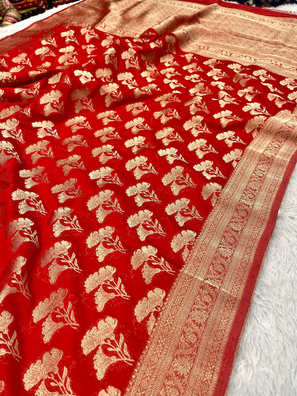 Chinon Silk Dual Flower Design Red  Color Saree CN05