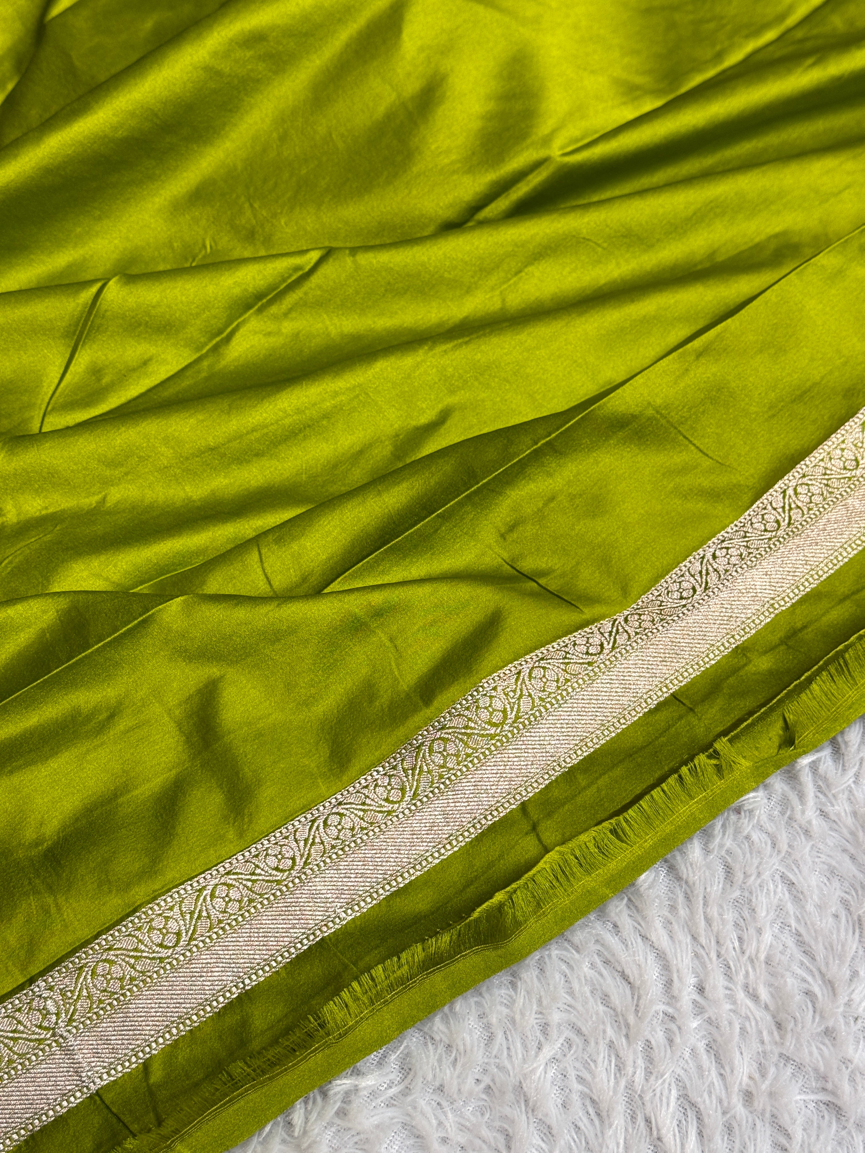 Elegant Pista Green Mashru Kataan Silk Saree with Silver Zari Meenakari Jaal Weaving MKS683
