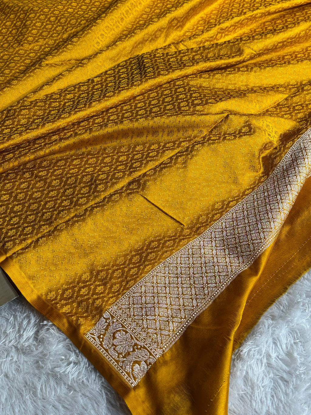 Premium Yellow Banarasi Mashru Kataan Silk Saree with Jaal Weave & Rupa-Sona Zari MKS119