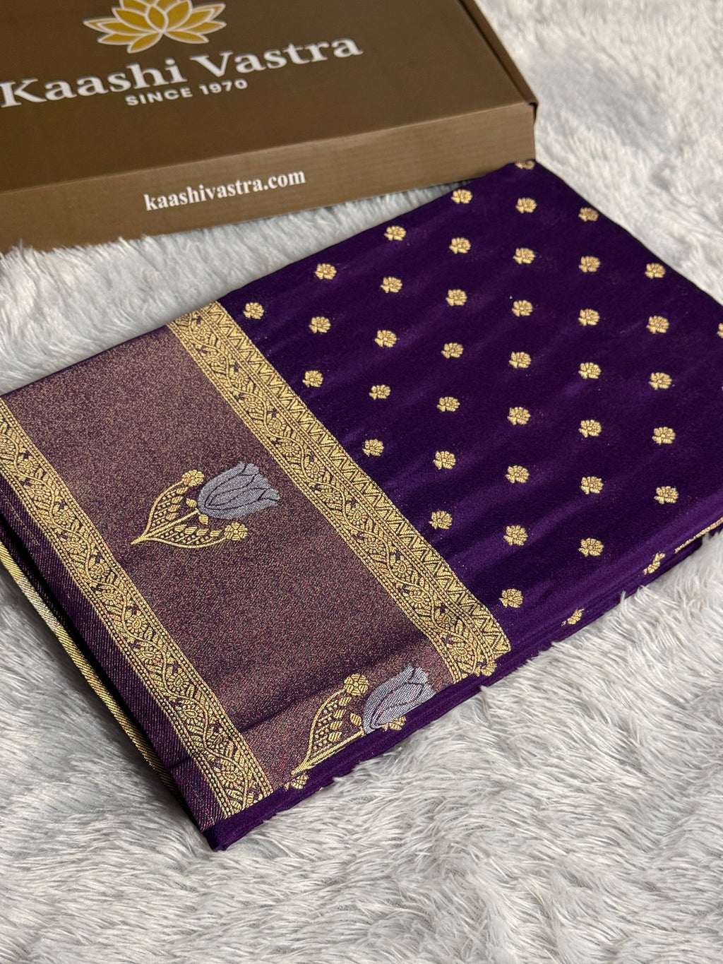 Semi Crepe Georgette Saree with All Over Buta Woven Design & Rich Zari Pallu | SS52