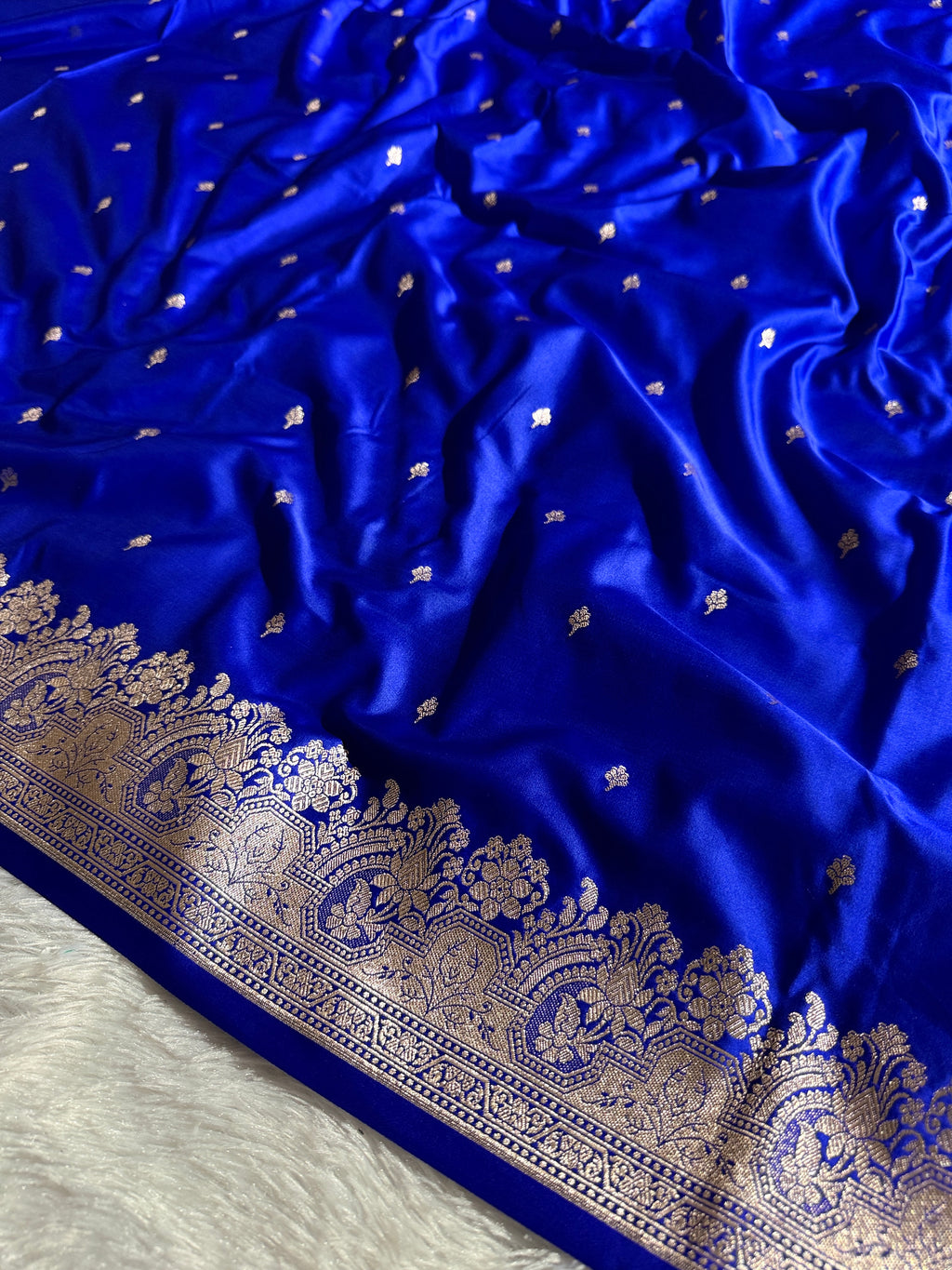 Royal Blue Banarasi Mashru Silk Saree with Jacquard Woven Chunri Buti Design  MKS021