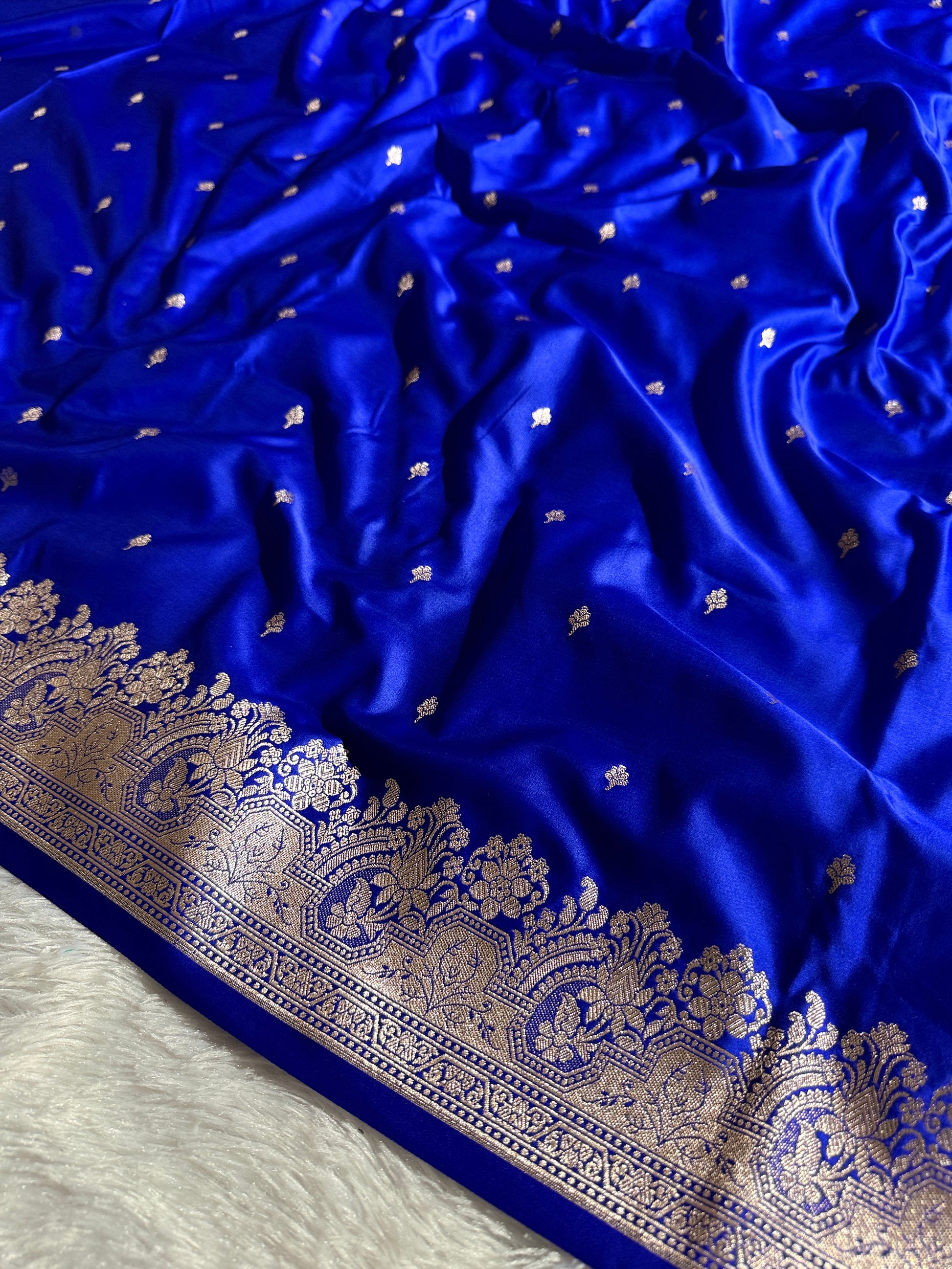 Royal Blue Banarasi Mashru Silk Saree with Jacquard Woven Chunri Buti Design  MKS021