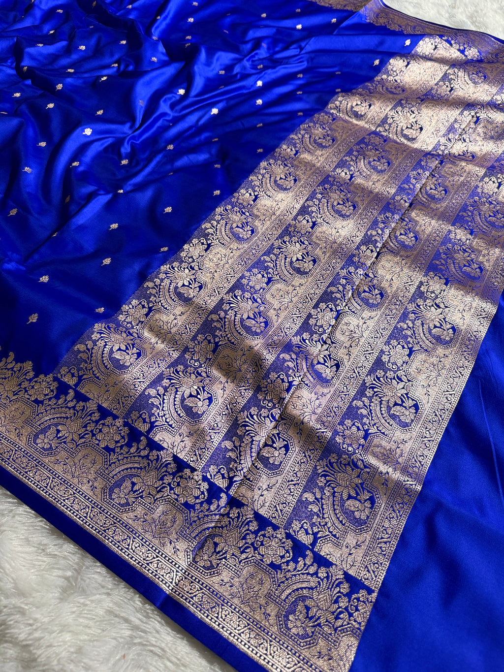 Royal Blue Banarasi Mashru Silk Saree with Jacquard Woven Chunri Buti Design  MKS021