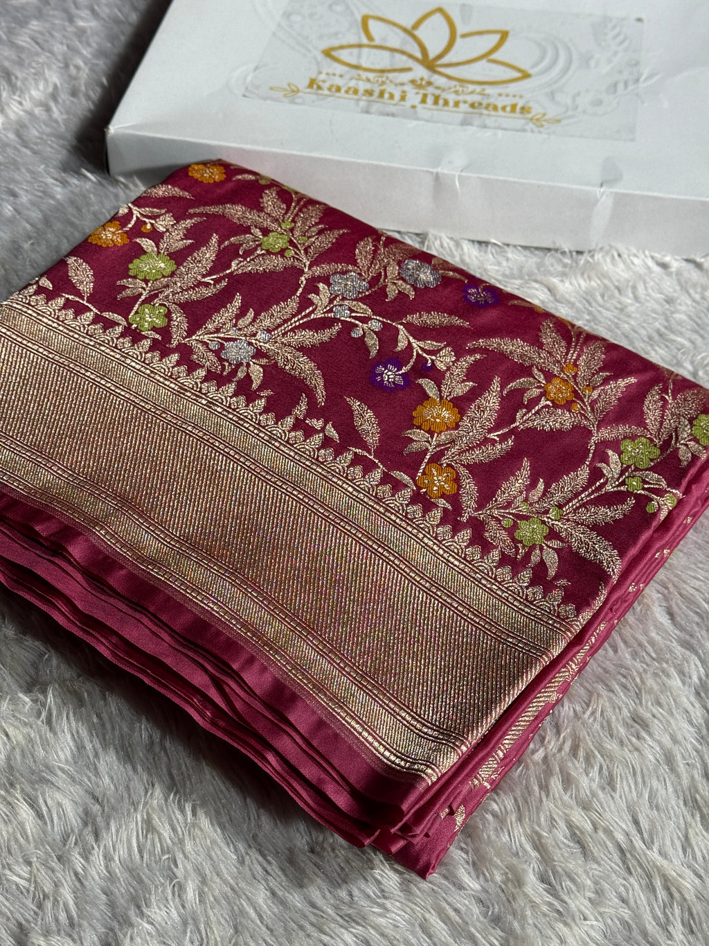 Strawberry Color Banarasi Mashru Silk Saree with Zari Meena Jangla Jaal Weave
MKS161
