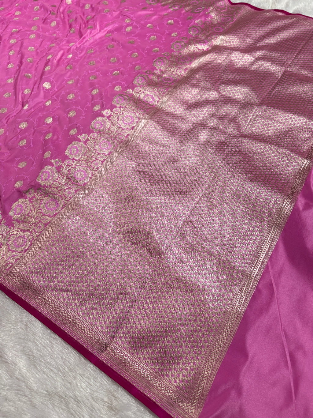 Pink Banarasi Mashru Kataan Silk Saree with Tanchoi Floral Weaving & Fancy Banarasi Border MKS102