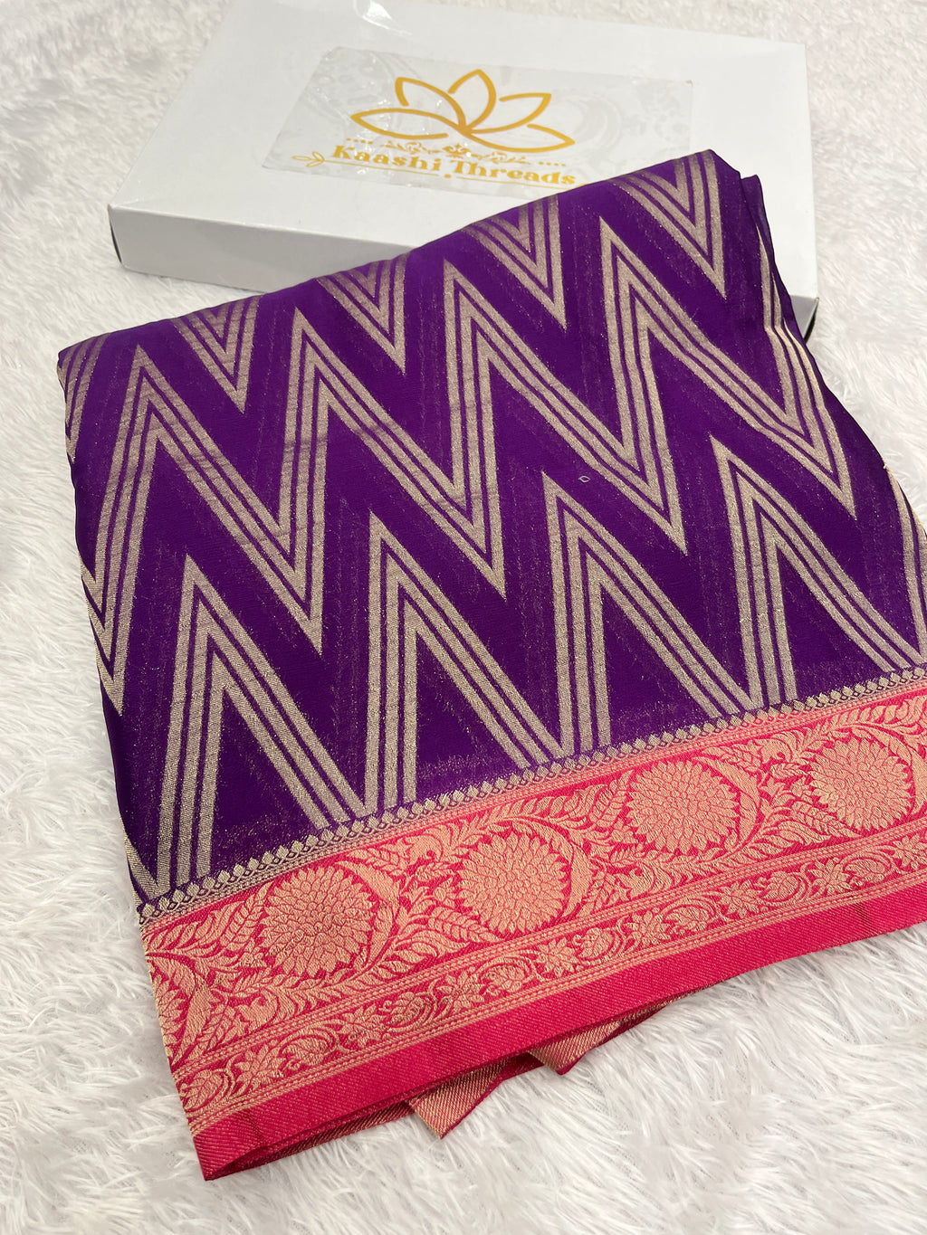 Chinon Silk Zig Zag Design Magenta with Rani Color Saree CN09