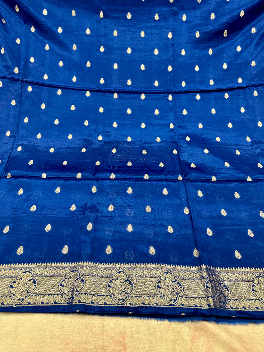 ✨ Banarasi Jacquard Gap Buti HO Silk 3-Piece Unstitched Dress Material MSS21