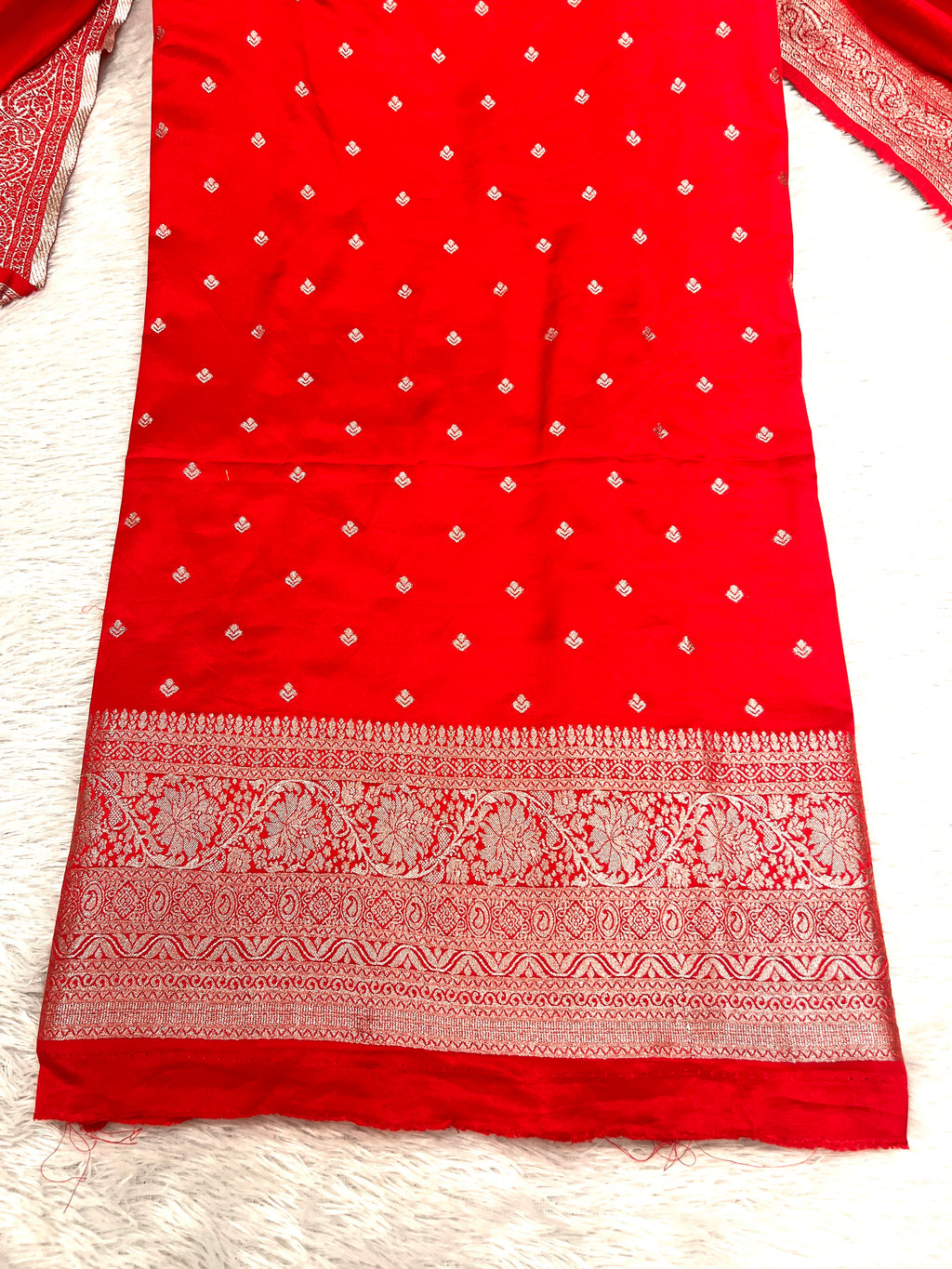 Mashru kataan Buti Suit MSS002