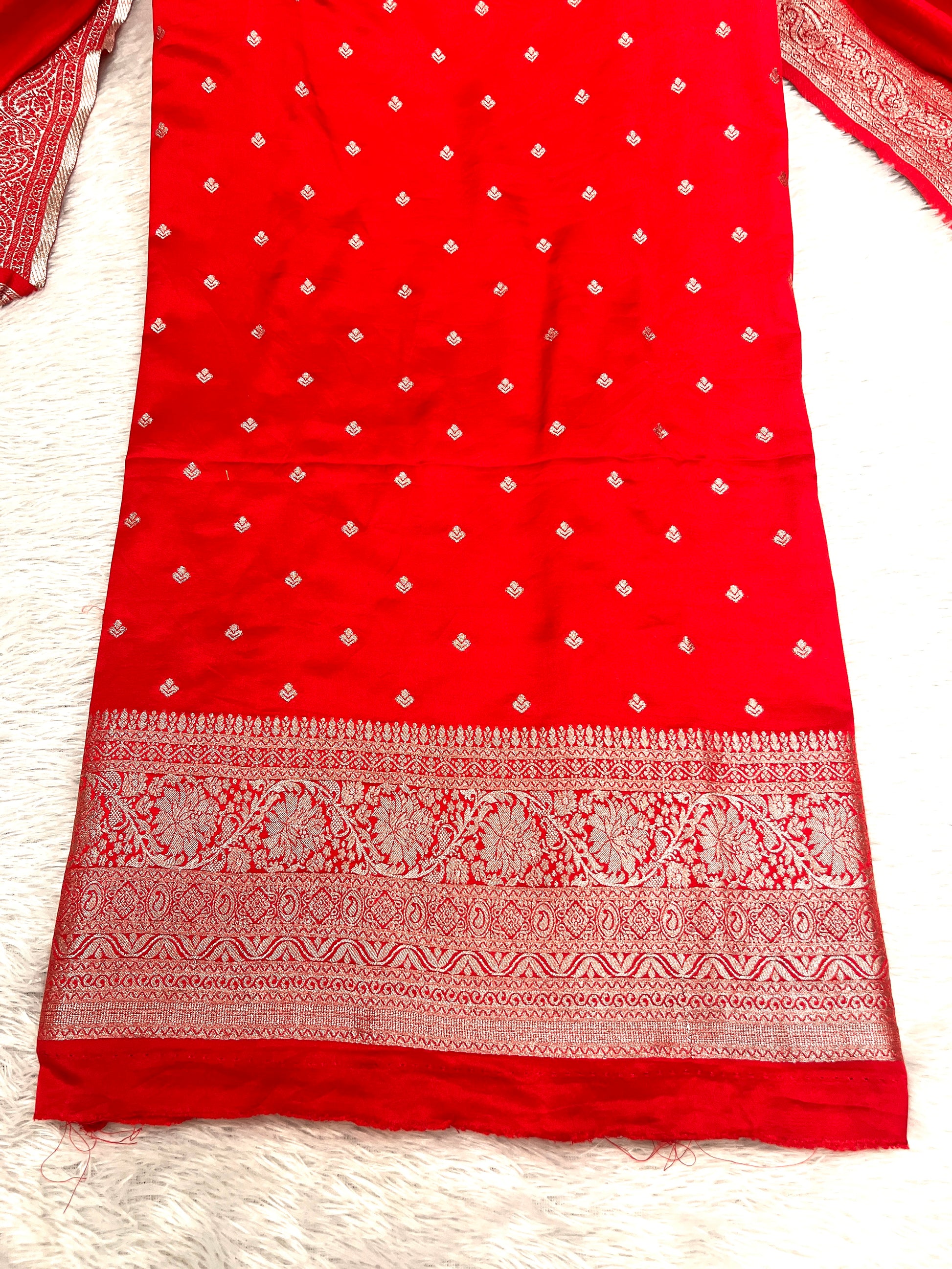 Mashru kataan Buti Suit MSS002