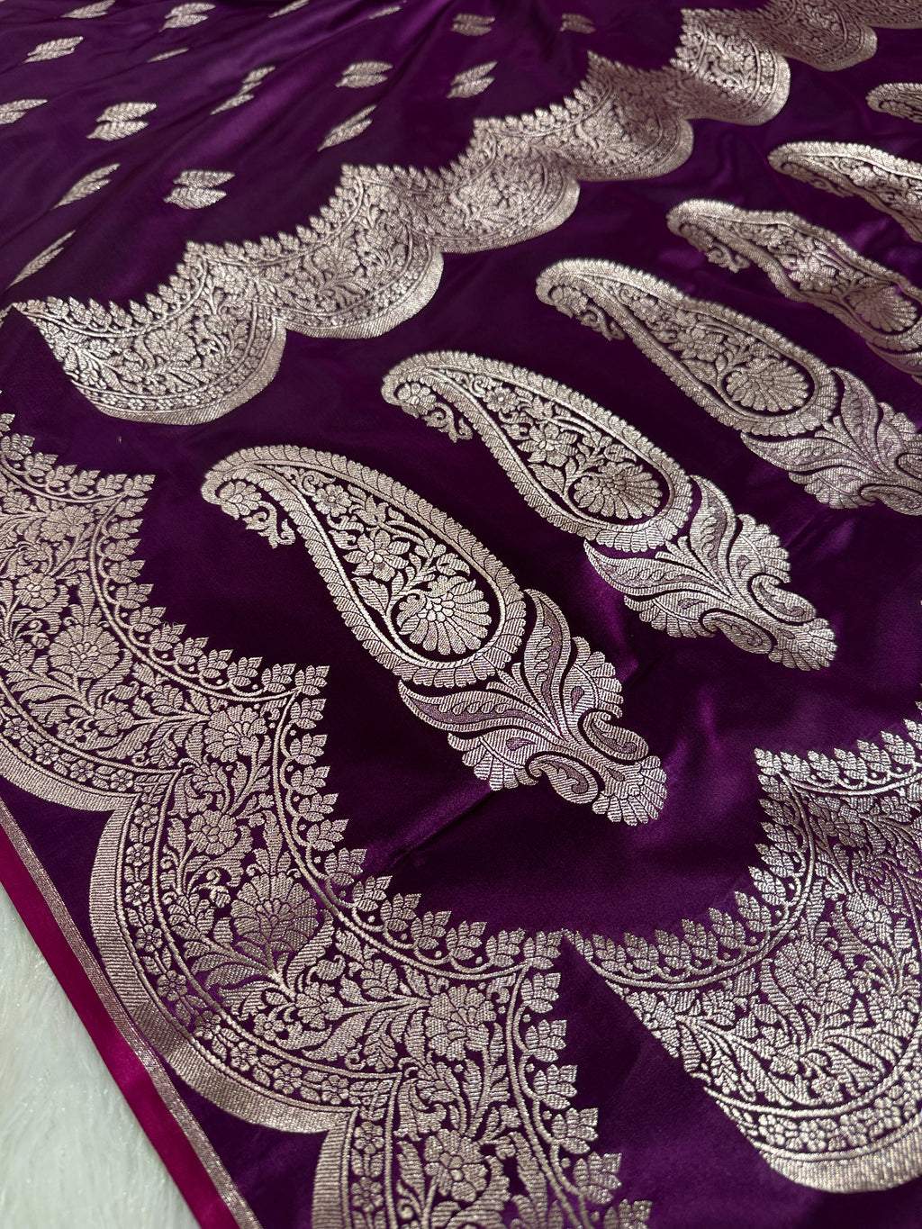 Wine Banarasi Mashru Silk Saree with Jacquard Woven Dual Buta & Elegant Zari Highlights MKS088