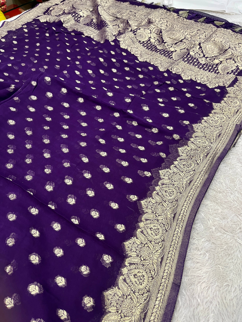 Banarsi Pure Natural Georgette Traditional Buta Design VSG04