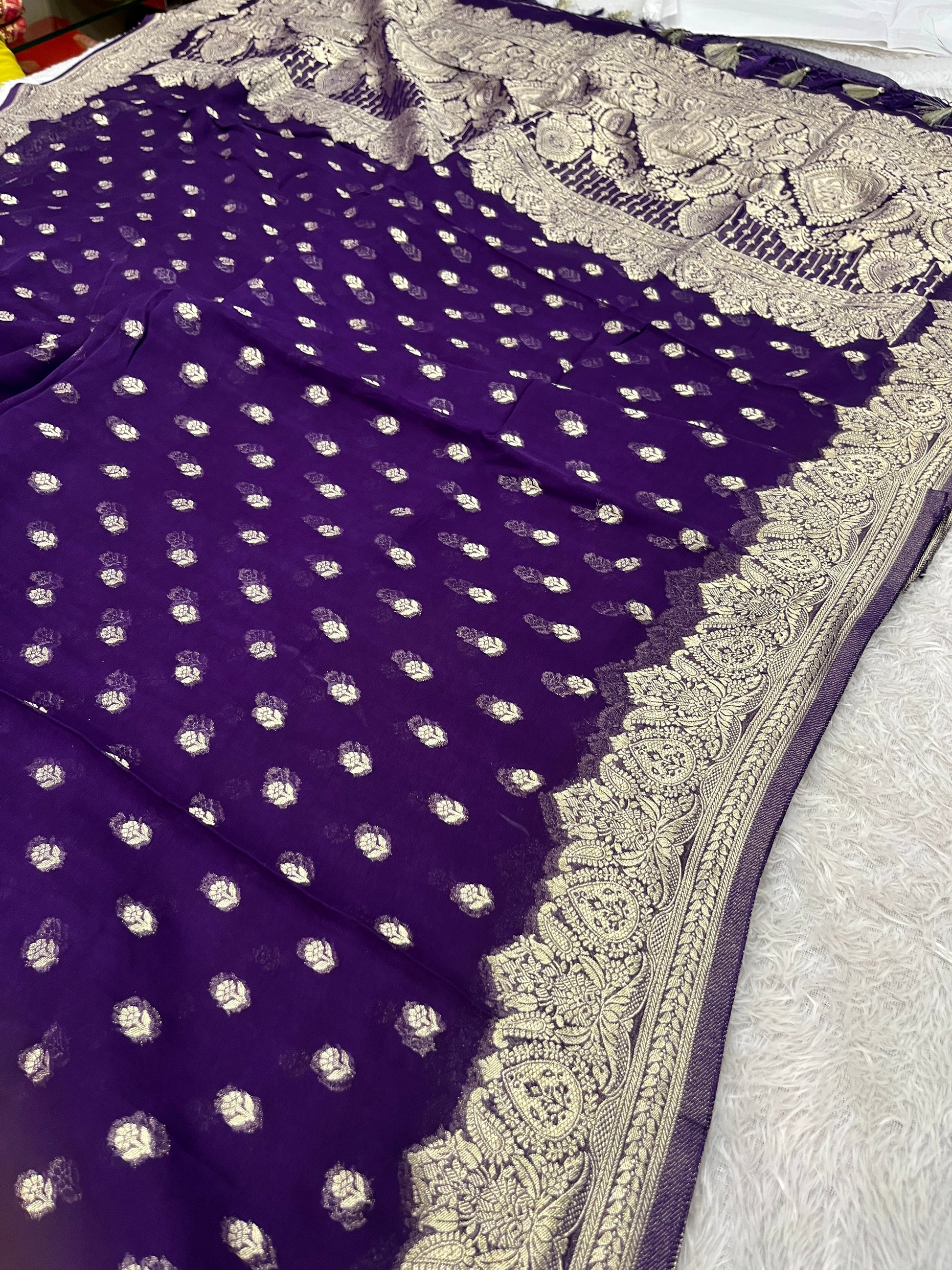 Banarsi Pure Natural Georgette Traditional Buta Design VSG04