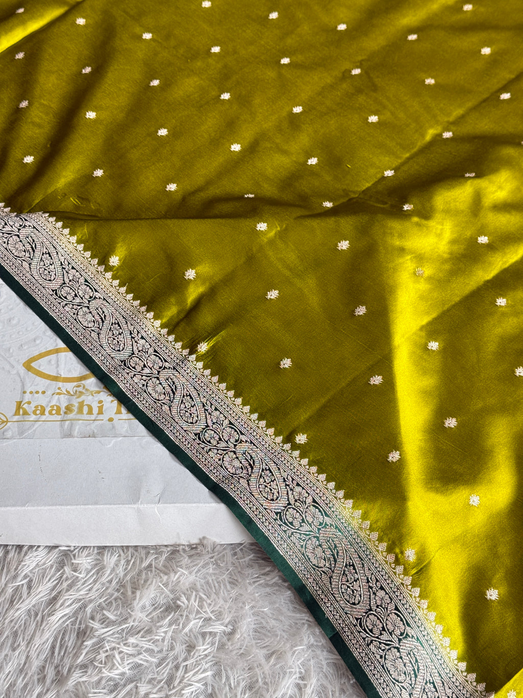 Pista green with bottle Green Mashru Kataan Silk Saree with Buta Woven Design MKS651