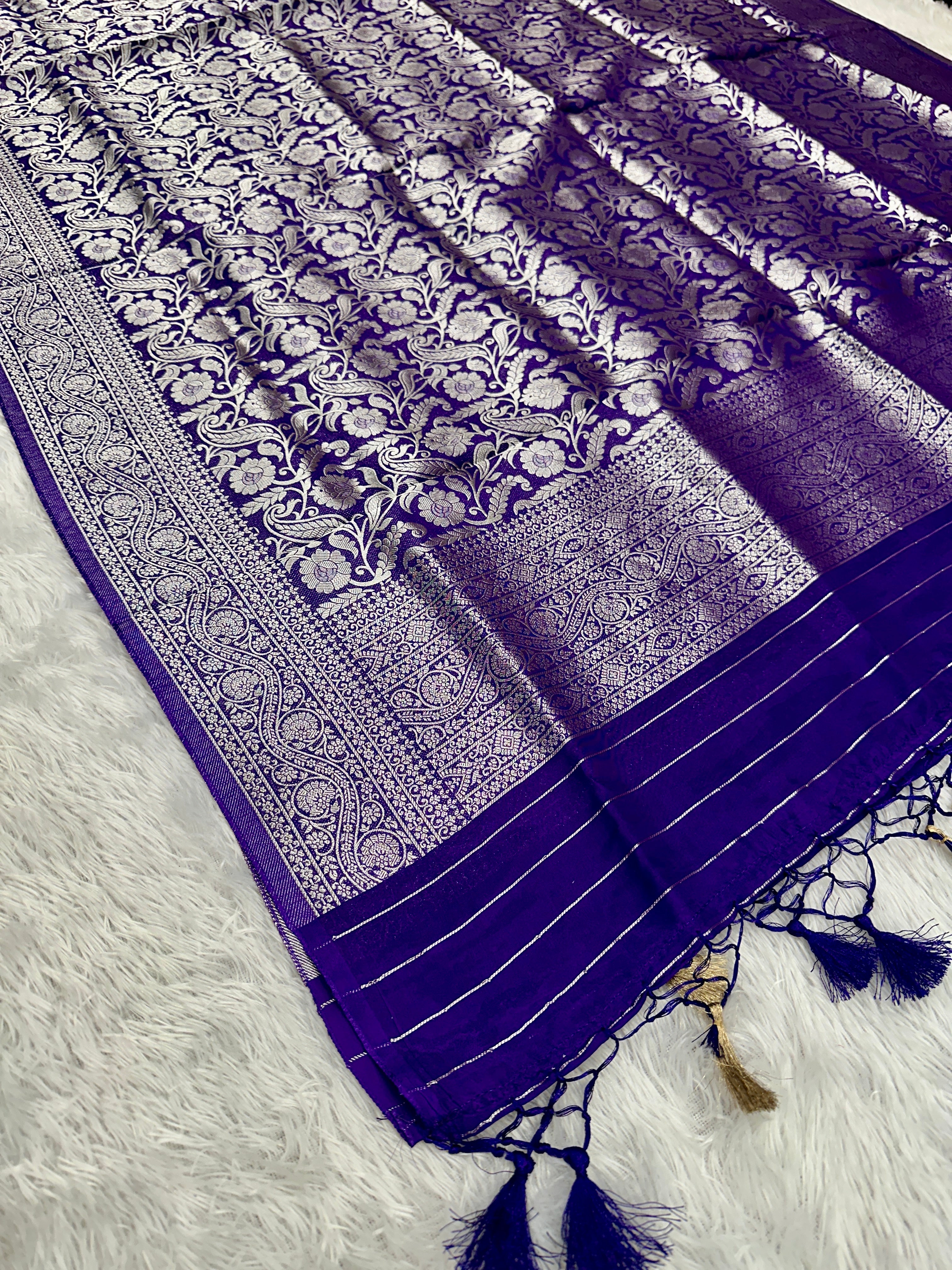 ✨ Banarasi Jacquard Gap Buti HO Silk 3-Piece Unstitched Dress Material MSS14