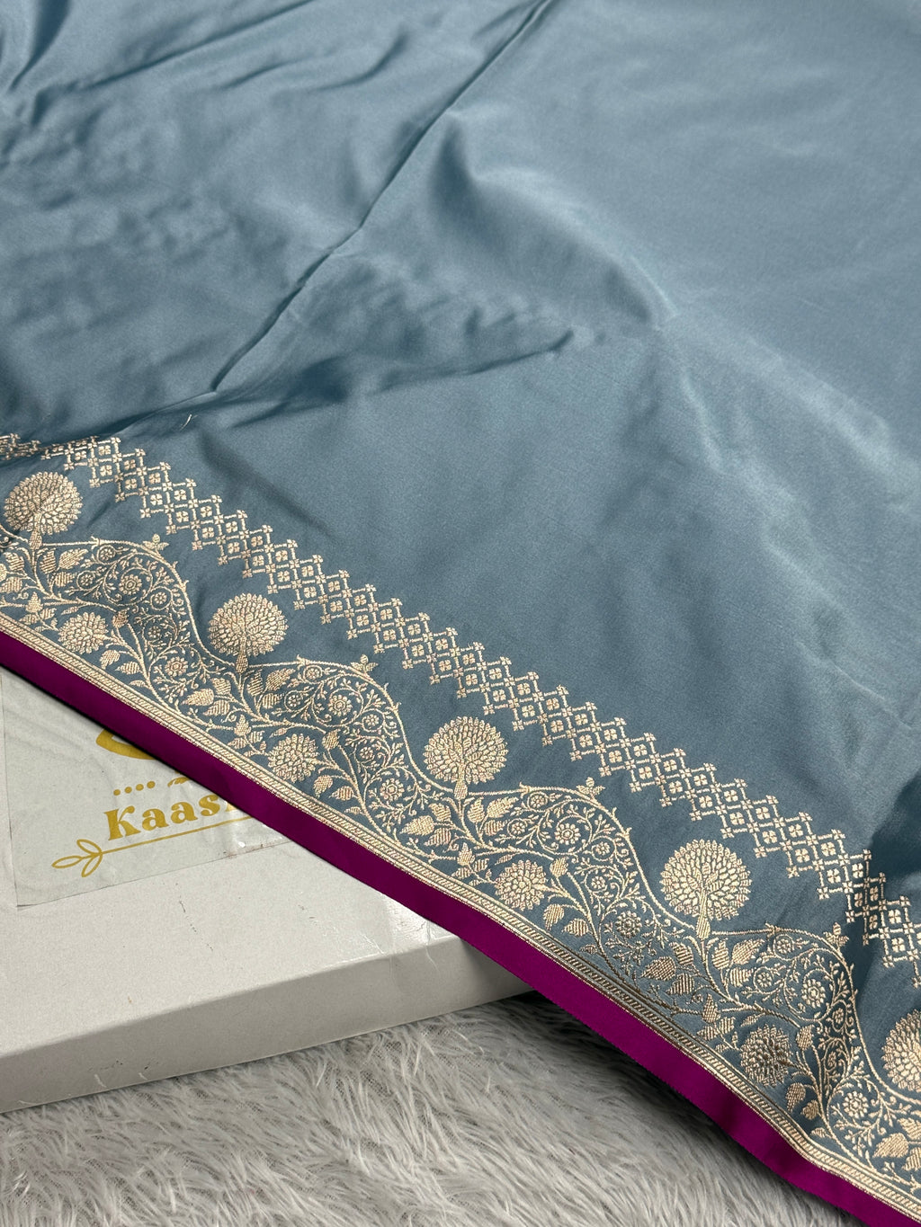 Grey Mashru Kataan Silk Banarasi Saree – Zari Woven Border & Rich Pallu MKS511