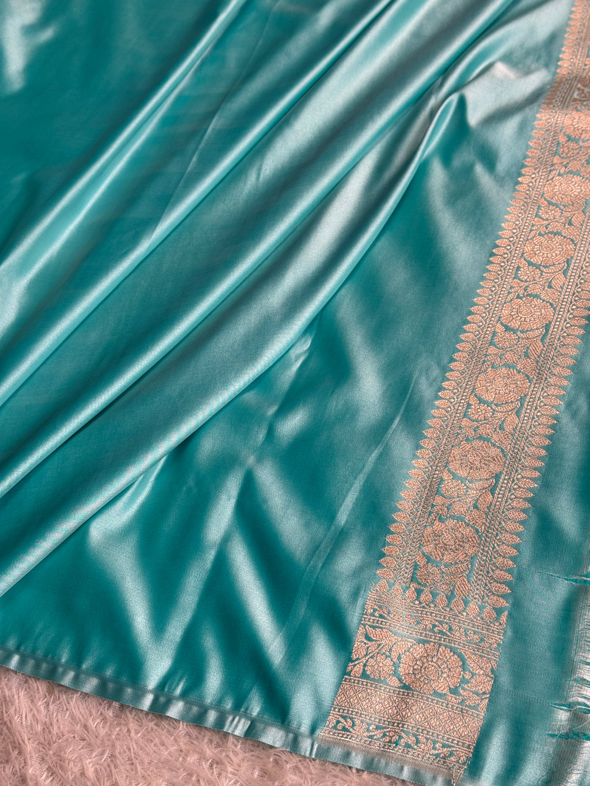 MKS802 | Premium Mashru Kataan Silk Jangla Rangkaat Meenakari Banarasi Saree with Rich Zari Pallu