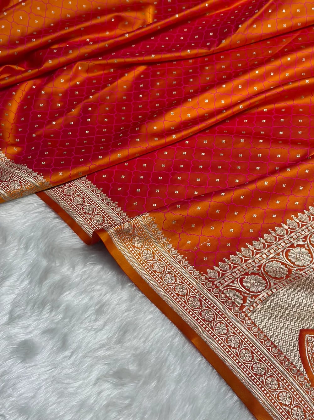 ✨ Mashru Kataan Silk Saree with Tanchoi Woven Pattern, Zari Border & Rich Zari Pallu MKS416