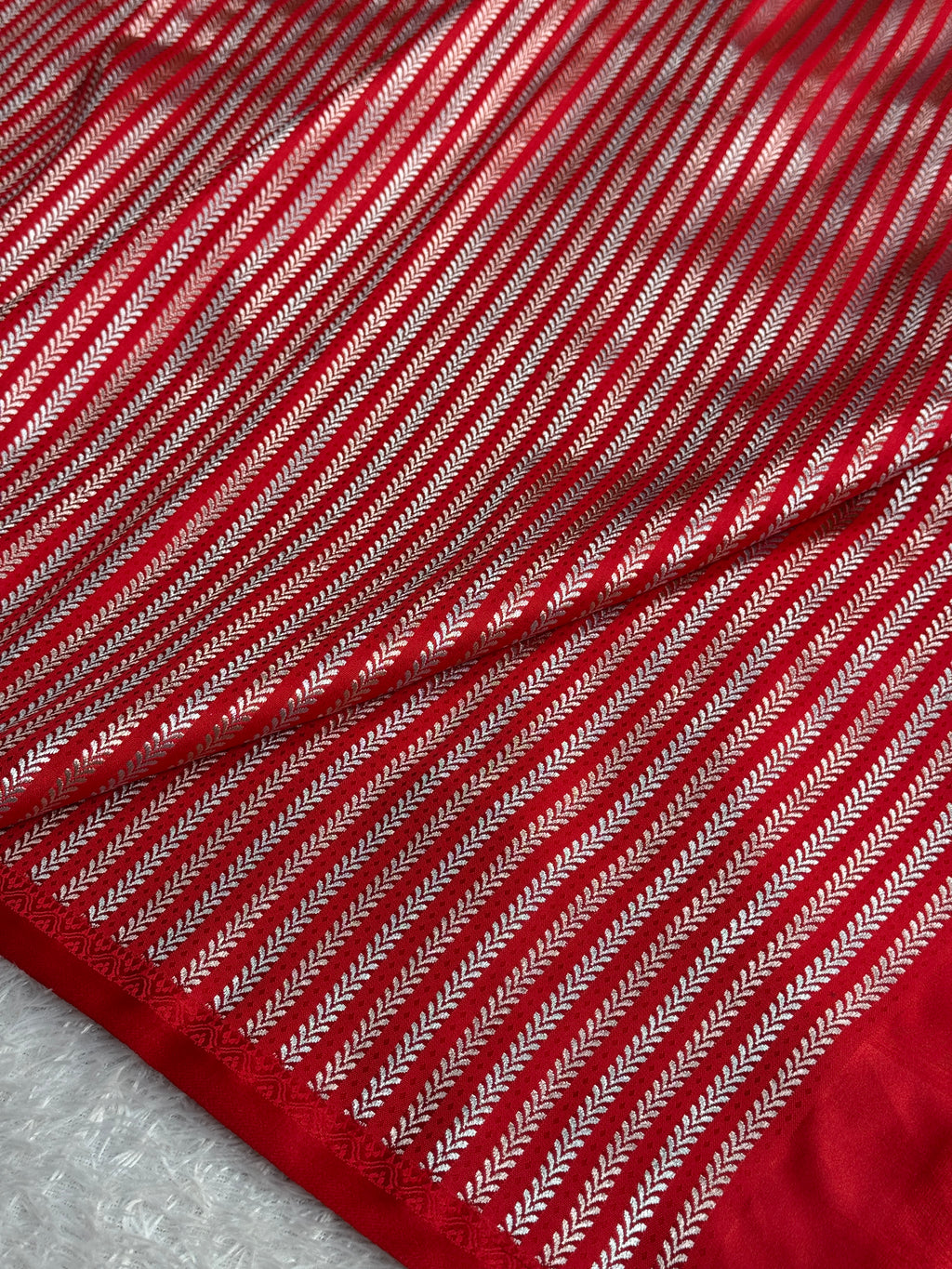 Black Mashru Kataan Silk Banarasi Saree with Red Saatan Patta Border | MKS721