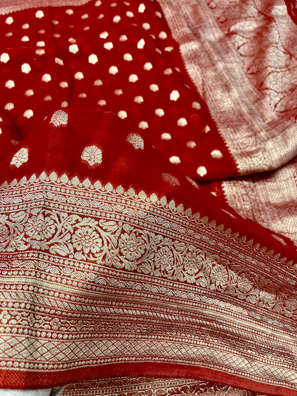 Banarsi Pure Natural Georgette Little flower Buti  Design VSG07