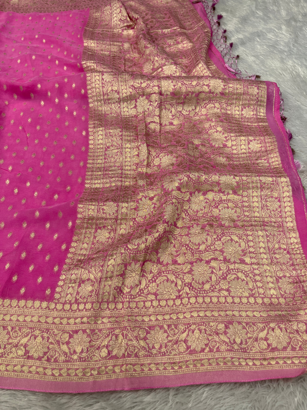 Banarsi Pure Natural Georgette Traditional Patti Buti  Design VSG05