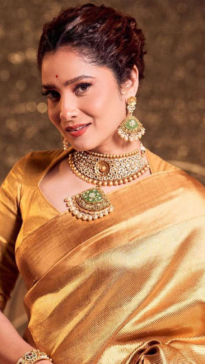 Celebrity inspired golden tissue silk Saree Ts119