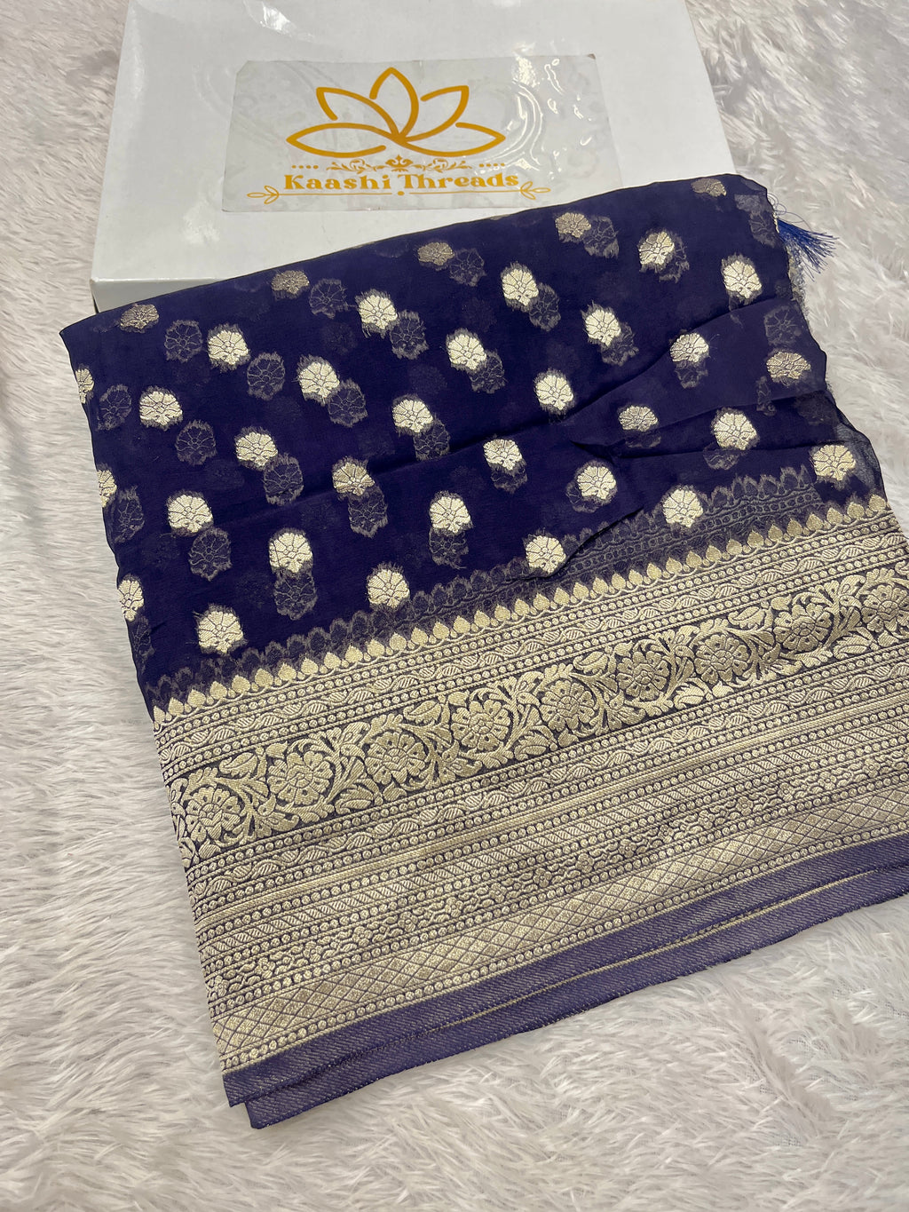 Banarsi Pure Natural Georgette Little flower Buti  Design VSG07