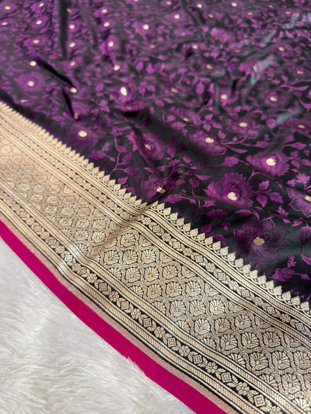 Wine Banarasi Mashru Silk Saree with Dual Tone Tanchoi Jacquard Woven Design MKS095