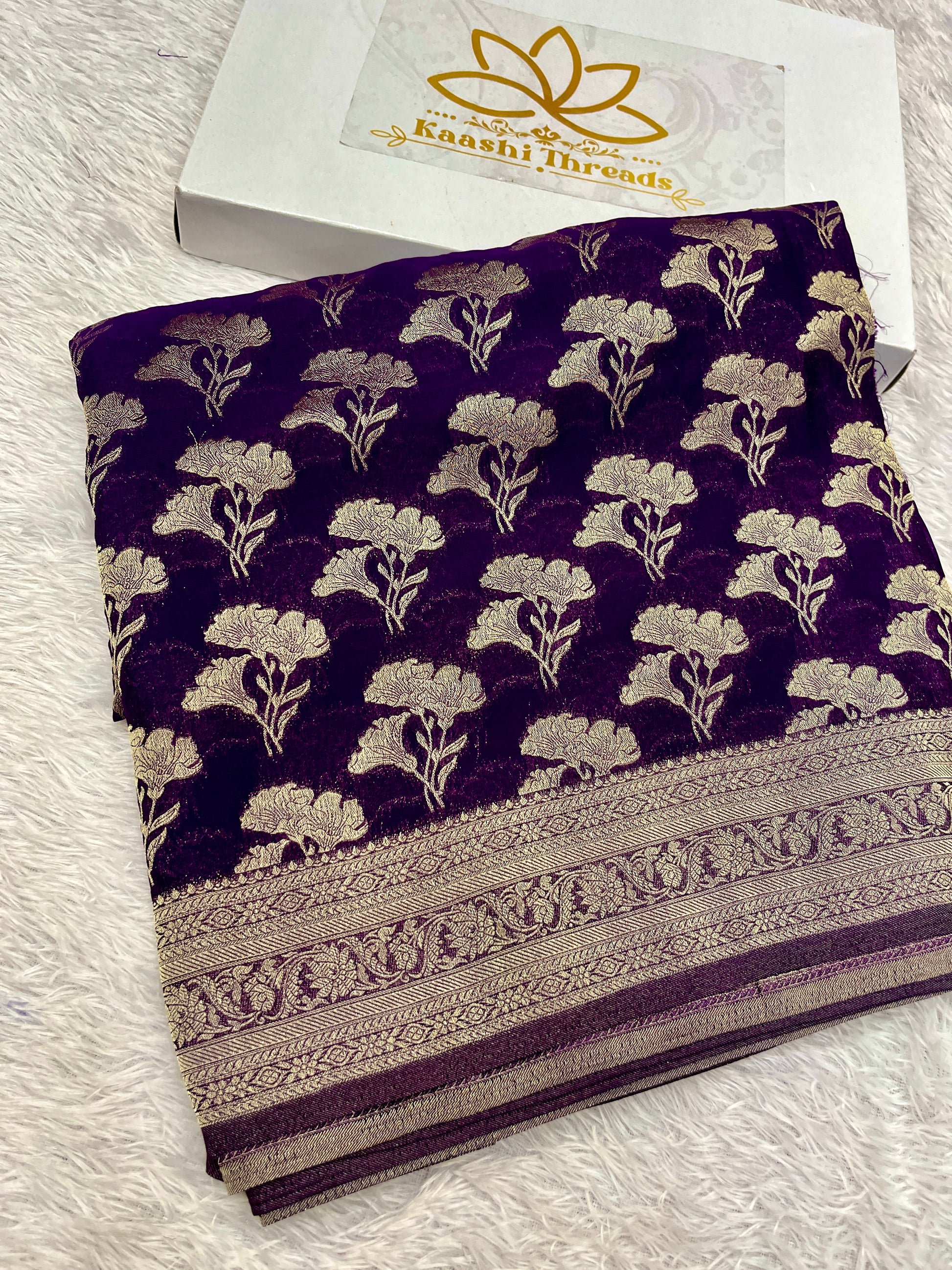 Chinon Silk Dual Flower Design Purple Color Saree CN05