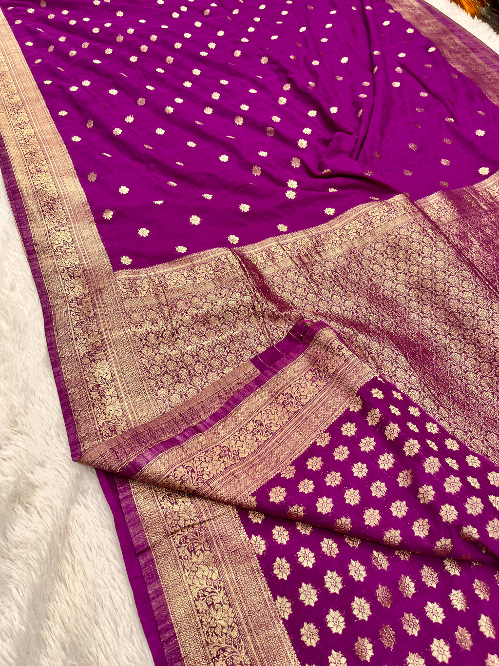 Raw Silk Magenta Color Buti Saree RS001
