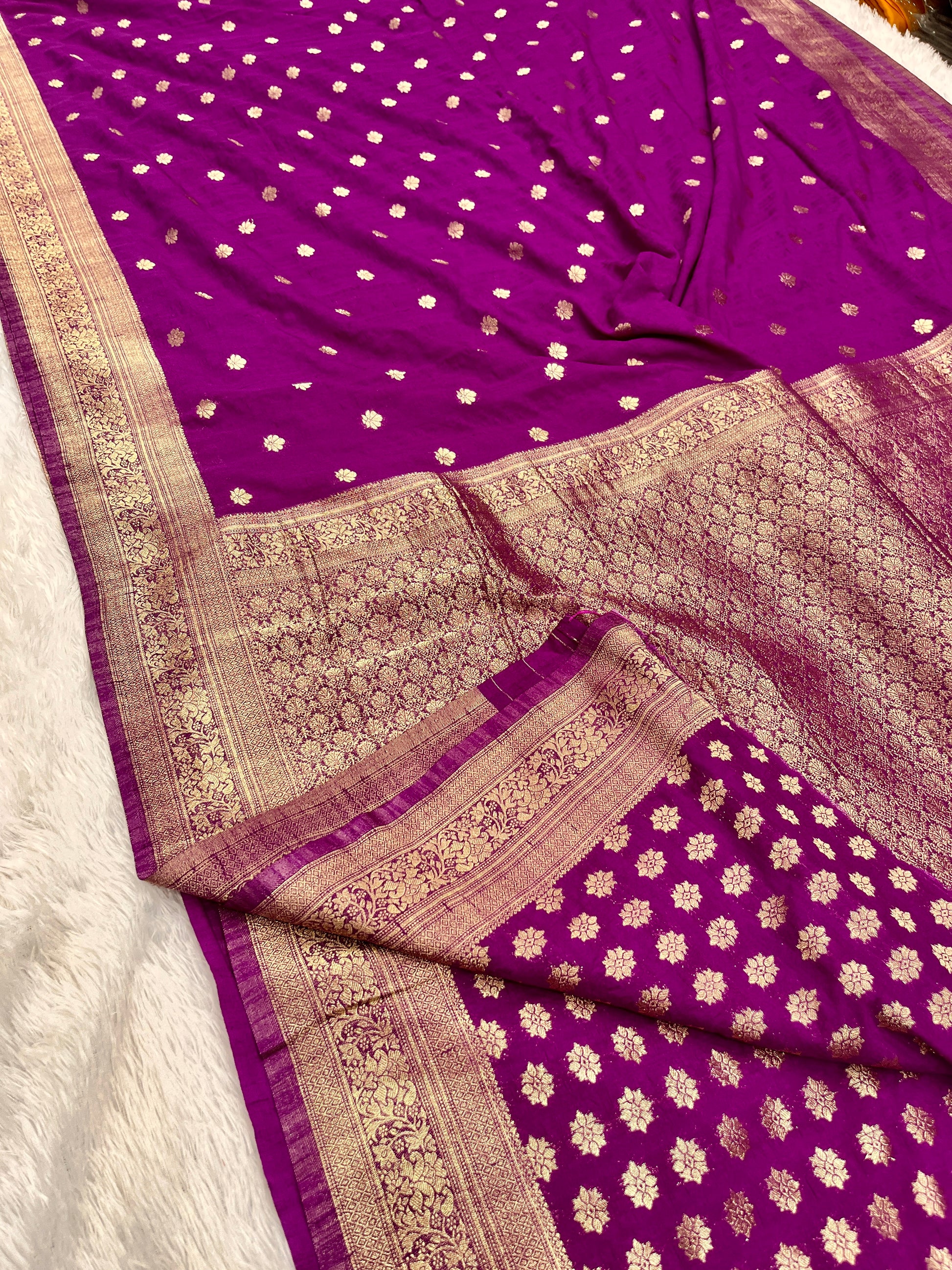 Raw Silk Magenta Color Buti Saree RS001