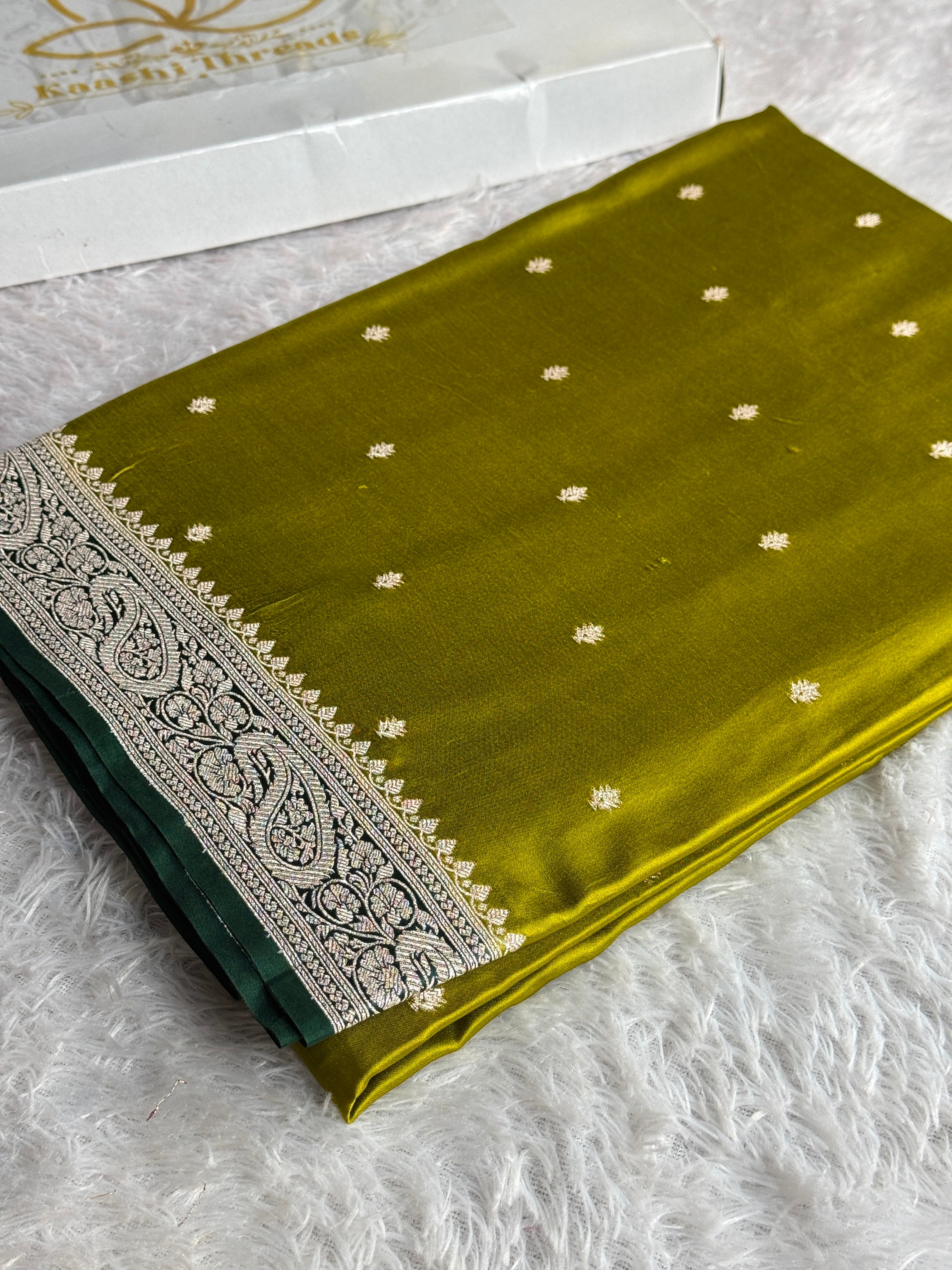 Pista green with bottle Green Mashru Kataan Silk Saree with Buta Woven Design MKS651